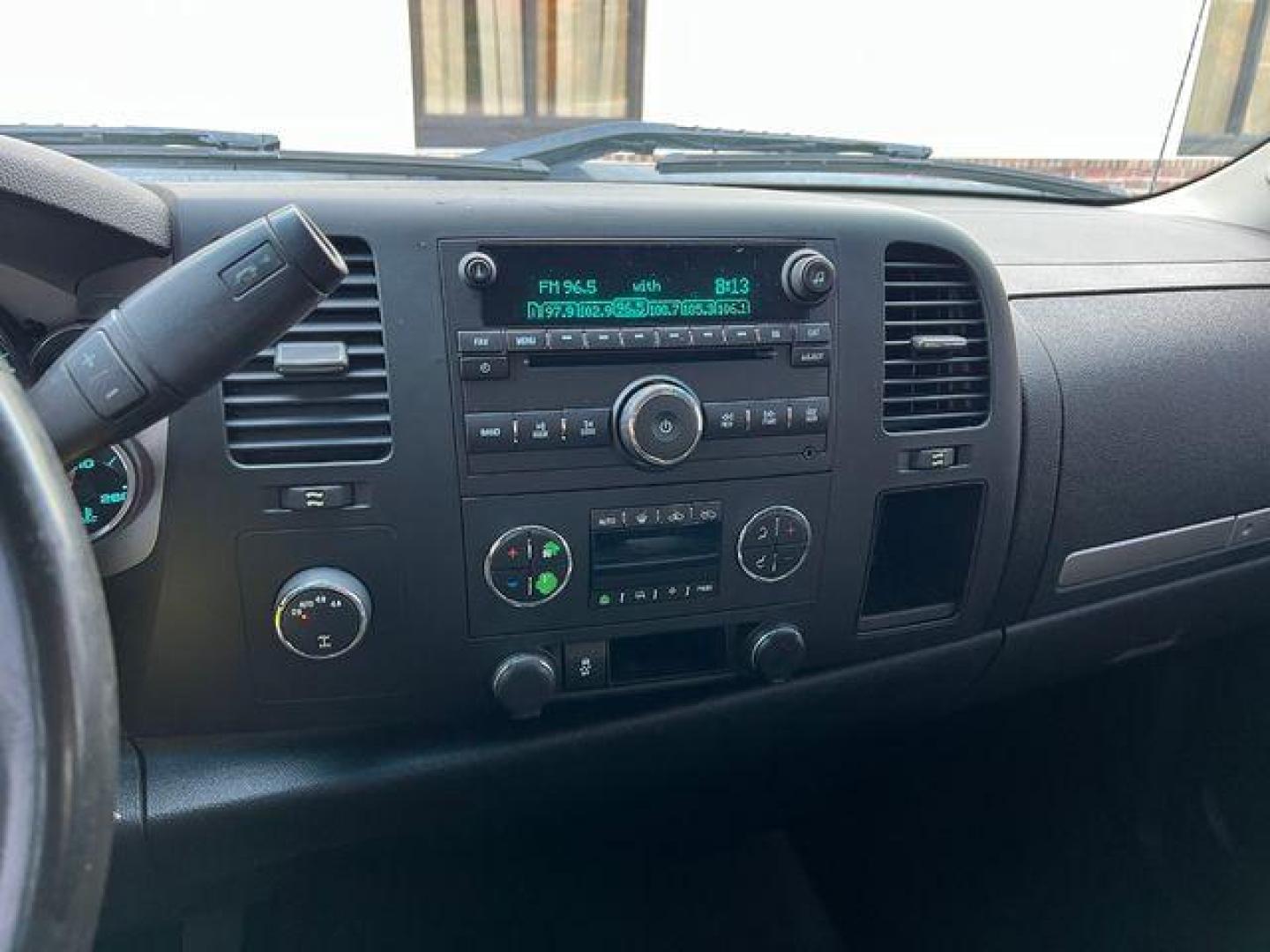 2012 WHITE /Black GMC SIERRA 1500 SLE (3GTP2VE75CG) with an 5.3L engine, Automatic transmission, located at 2990 Old Orchard Rd., Jackson, MO, 63755, 37.354214, -89.612106 - Photo#23