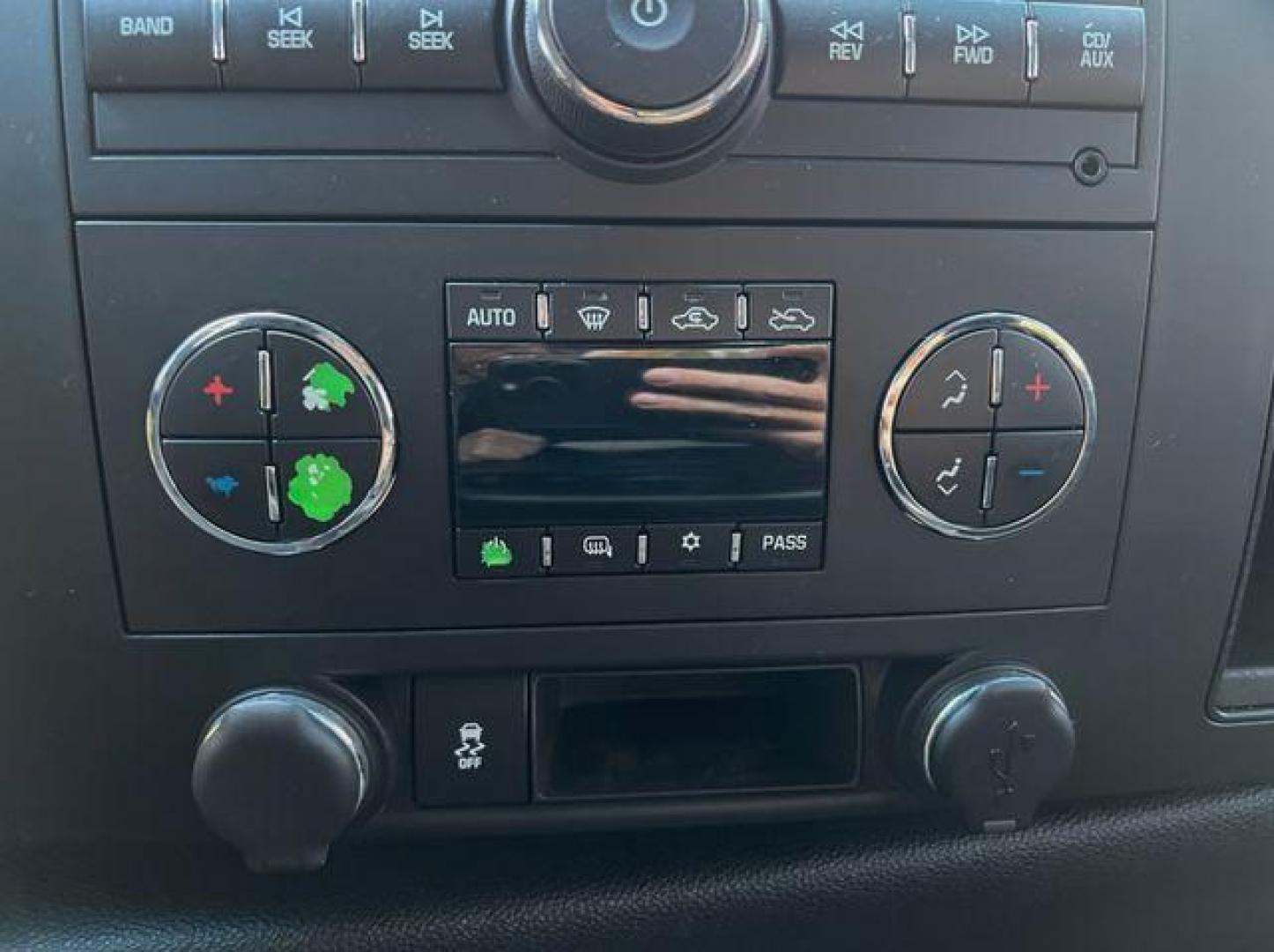 2012 WHITE /Black GMC SIERRA 1500 SLE (3GTP2VE75CG) with an 5.3L engine, Automatic transmission, located at 2990 Old Orchard Rd., Jackson, MO, 63755, 37.354214, -89.612106 - Photo#25