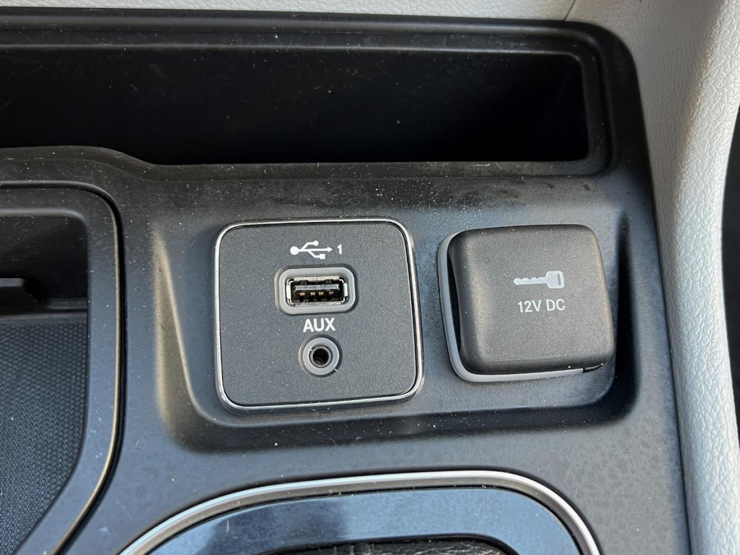 2020 MAROON /Tan Leather JEEP CHEROKEE LIMITED (1C4PJLDX3LD) with an 3.2L V6 engine, Automatic transmission, located at 506 S. Kingshighway, Cape Girardeau, MO, 63703, (573) 235-5000, 37.294991, -89.553635 - 2020 Jeep Cherokee Limited 1-Owner 119xxx miles Front Wheel Drive 3.2L V6 Automatic Leather Power/Heated/Cooled Seats Heated Steering Wheel Backup Camera Bluetooth Cruise Remote Start Power Windows/Locks/Mirrors We have financing available and we accept trades! Fill out a credit applic - Photo#29