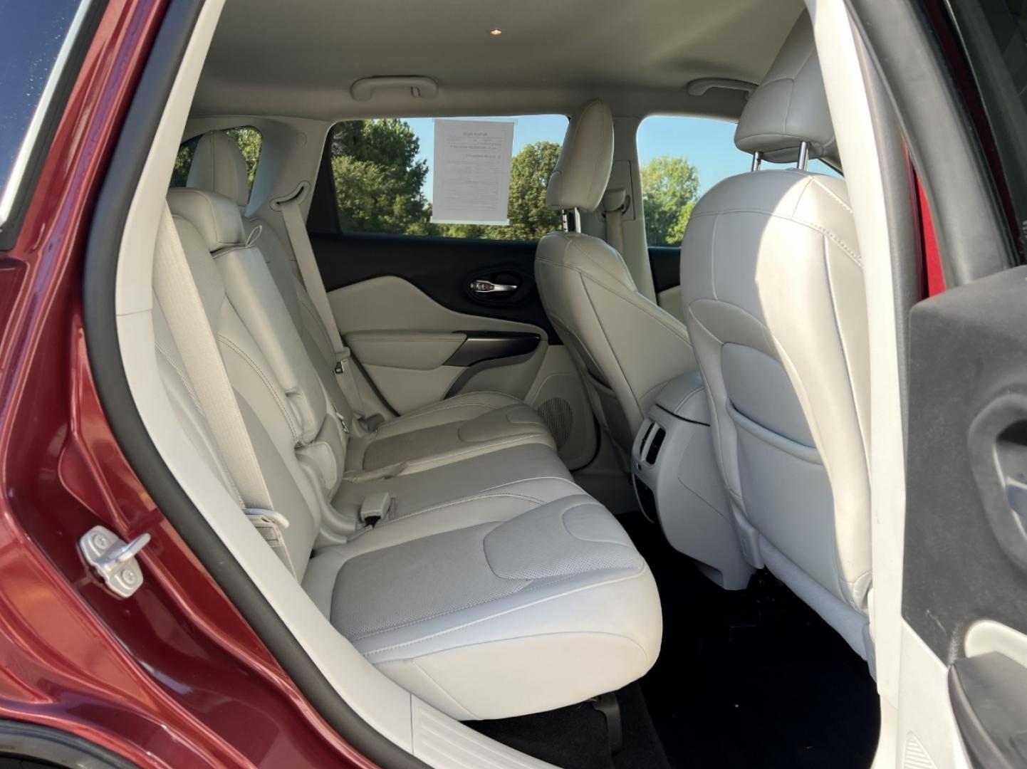 2020 MAROON /Tan Leather JEEP CHEROKEE LIMITED (1C4PJLDX3LD) with an 3.2L V6 engine, Automatic transmission, located at 506 S. Kingshighway, Cape Girardeau, MO, 63703, (573) 235-5000, 37.294991, -89.553635 - 2020 Jeep Cherokee Limited 1-Owner 119xxx miles Front Wheel Drive 3.2L V6 Automatic Leather Power/Heated/Cooled Seats Heated Steering Wheel Backup Camera Bluetooth Cruise Remote Start Power Windows/Locks/Mirrors We have financing available and we accept trades! Fill out a credit applic - Photo#18