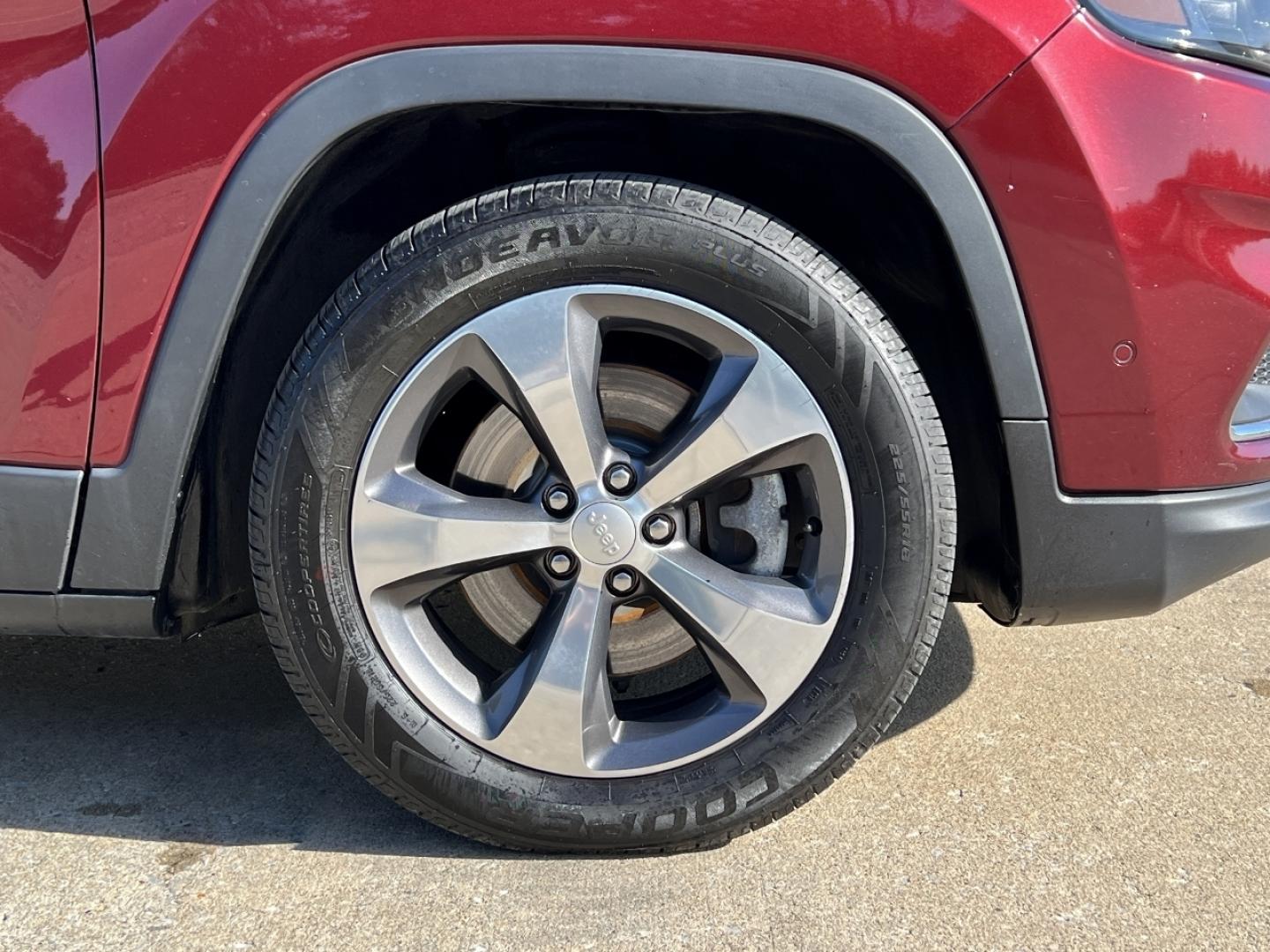 2020 MAROON /Tan Leather JEEP CHEROKEE LIMITED (1C4PJLDX3LD) with an 3.2L V6 engine, Automatic transmission, located at 506 S. Kingshighway, Cape Girardeau, MO, 63703, (573) 235-5000, 37.294991, -89.553635 - 2020 Jeep Cherokee Limited 1-Owner 119xxx miles Front Wheel Drive 3.2L V6 Automatic Leather Power/Heated/Cooled Seats Heated Steering Wheel Backup Camera Bluetooth Cruise Remote Start Power Windows/Locks/Mirrors We have financing available and we accept trades! Fill out a credit applic - Photo#41