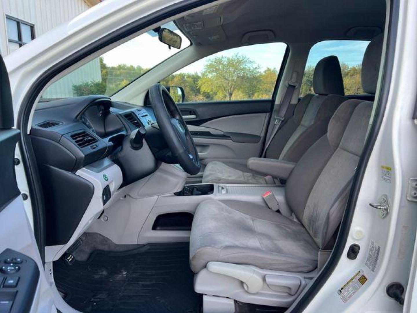 2012 WHITE /Gray HONDA CR-V LX (5J6RM3H33CL) with an 2.4L engine, Automatic transmission, located at 2990 Old Orchard Rd., Jackson, MO, 63755, 37.354214, -89.612106 - Photo#11