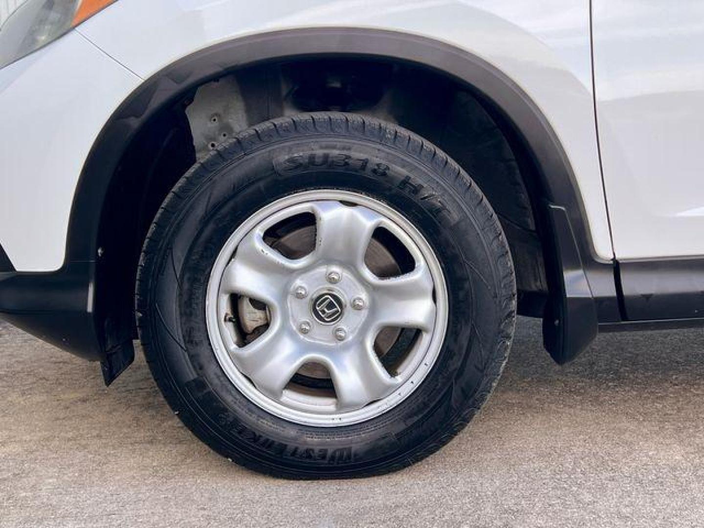 2012 WHITE /Gray HONDA CR-V LX (5J6RM3H33CL) with an 2.4L engine, Automatic transmission, located at 2990 Old Orchard Rd., Jackson, MO, 63755, 37.354214, -89.612106 - Photo#27