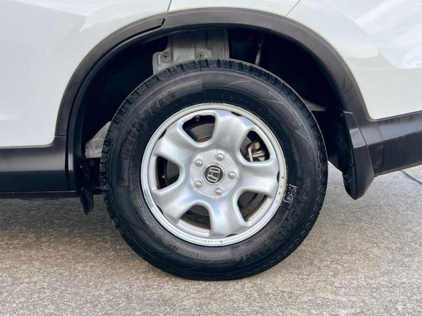 2012 WHITE /Gray HONDA CR-V LX (5J6RM3H33CL) with an 2.4L engine, Automatic transmission, located at 2990 Old Orchard Rd., Jackson, MO, 63755, 37.354214, -89.612106 - Photo#29