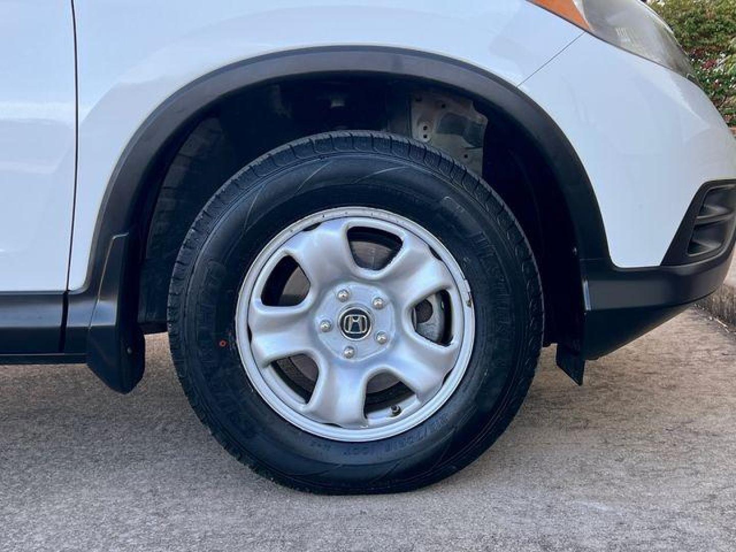 2012 WHITE /Gray HONDA CR-V LX (5J6RM3H33CL) with an 2.4L engine, Automatic transmission, located at 2990 Old Orchard Rd., Jackson, MO, 63755, 37.354214, -89.612106 - Photo#31