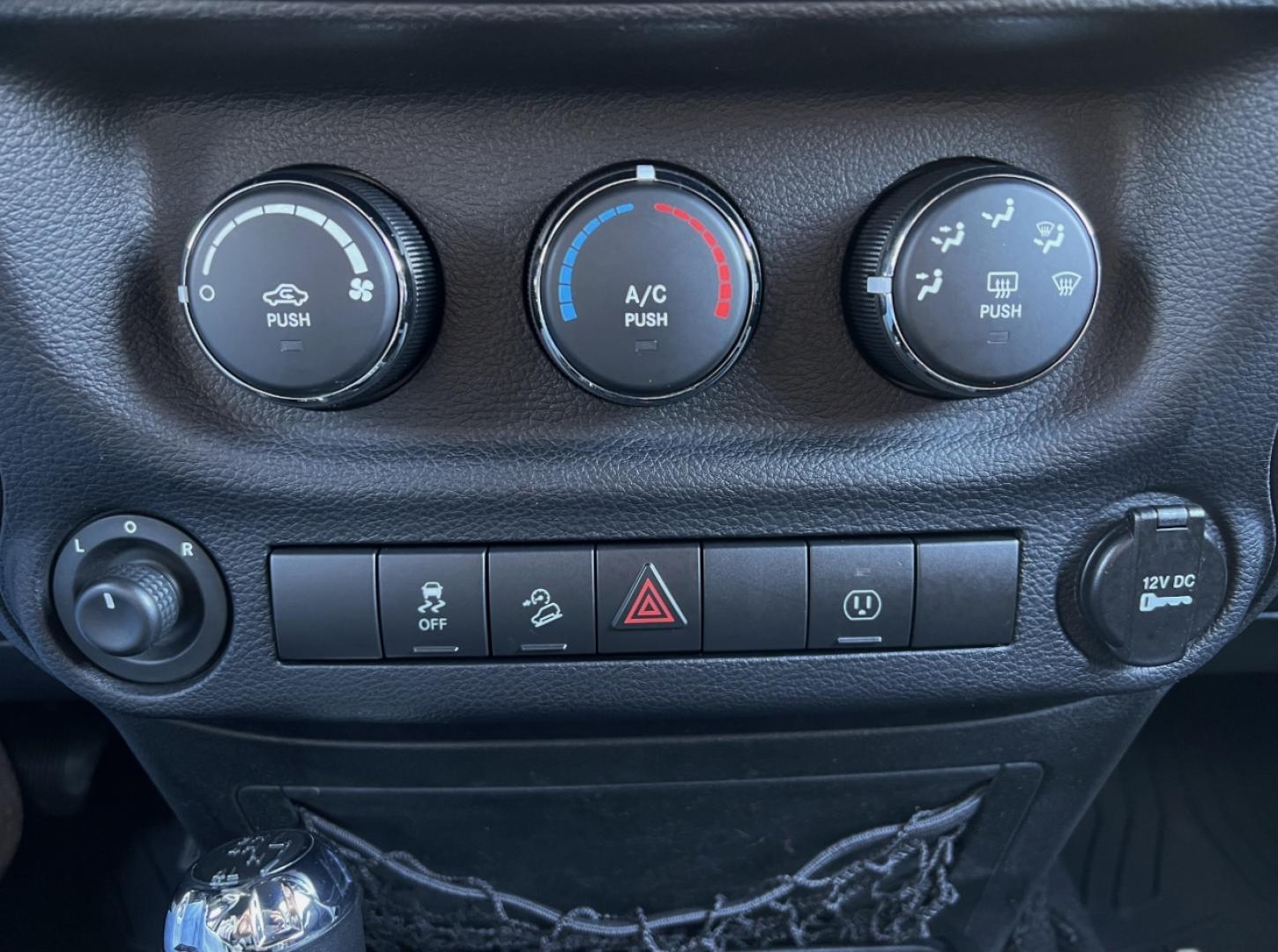 2014 WHITE /Black Cloth Jeep Wrangler Unlimited Sahara (1C4BJWEG1EL) with an 3.6L V6 engine, Automatic transmission, located at 506 S. Kingshighway, Cape Girardeau, MO, 63703, (573) 235-5000, 37.294991, -89.553635 - 2014 Jeep Wrangler Unlimited Sahara Only 48xxx miles 4x4 3.6L V6 Automatic Local Trade-In 20" Wheels Cruise Power Windows/Locks/Mirrors We have financing available and we accept trades! Fill out a credit application on our website or come by today! If you have any questions, give us a call - Photo#23
