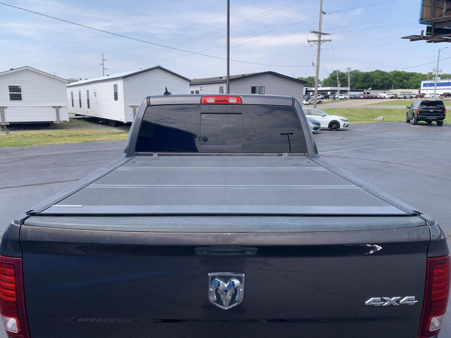 2015 GRAY /Black Leather/Cloth RAM 1500 SPORT (1C6RR7MT7FS) with an 5.7L V8 engine, Automatic transmission, located at 506 S. Kingshighway, Cape Girardeau, MO, 63703, (573) 235-5000, 37.294991, -89.553635 - 2015 Ram 1500 Sport 167xxx miles 4x4 5.7L V8 Automatic Leather Navigation Backup Camera Heated Seats Heated Steering Wheel Power Driver Seat Power Running Boards Bluetooth 20" Wheels Cruise Remote Start Power Windows/Locks/Mirrors We have financing available and we accept trades! Fi - Photo#7