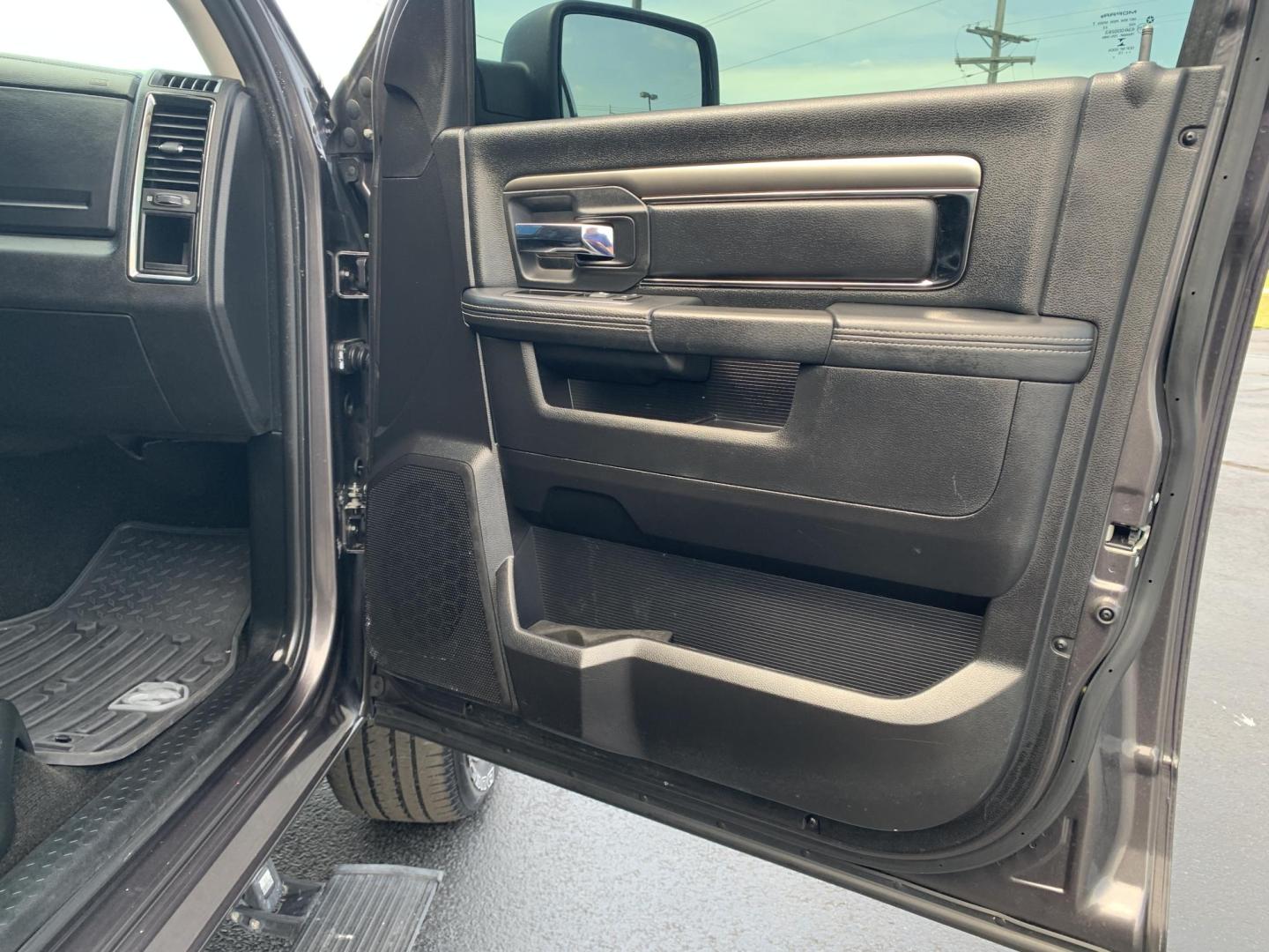 2015 GRAY /Black Leather/Cloth RAM 1500 SPORT (1C6RR7MT7FS) with an 5.7L V8 engine, Automatic transmission, located at 506 S. Kingshighway, Cape Girardeau, MO, 63703, (573) 235-5000, 37.294991, -89.553635 - 2015 Ram 1500 Sport 167xxx miles 4x4 5.7L V8 Automatic Leather Navigation Backup Camera Heated Seats Heated Steering Wheel Power Driver Seat Power Running Boards Bluetooth 20" Wheels Cruise Remote Start Power Windows/Locks/Mirrors We have financing available and we accept trades! Fi - Photo#11