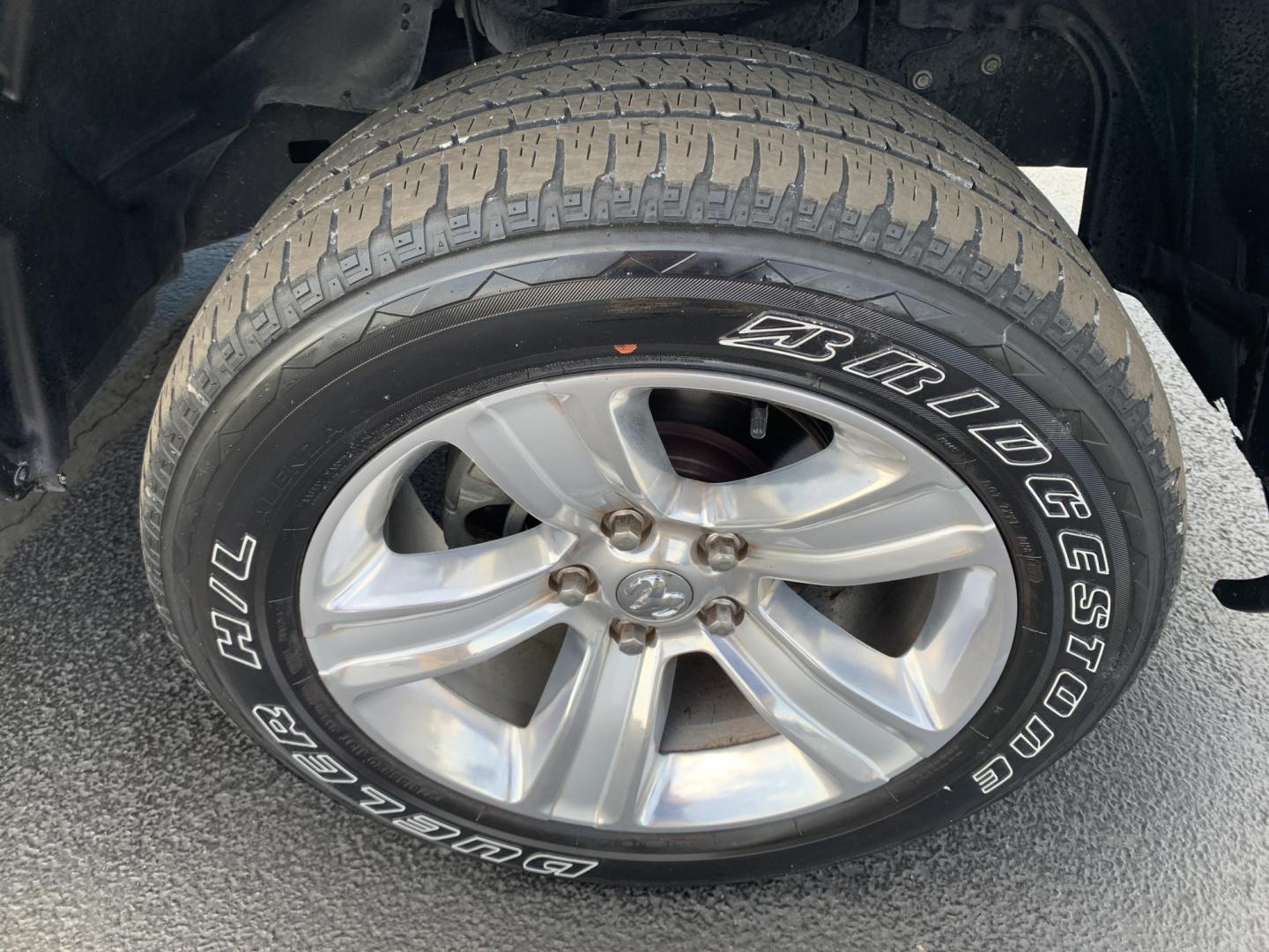 2015 GRAY /Black Leather/Cloth RAM 1500 SPORT (1C6RR7MT7FS) with an 5.7L V8 engine, Automatic transmission, located at 506 S. Kingshighway, Cape Girardeau, MO, 63703, (573) 235-5000, 37.294991, -89.553635 - 2015 Ram 1500 Sport 167xxx miles 4x4 5.7L V8 Automatic Leather Navigation Backup Camera Heated Seats Heated Steering Wheel Power Driver Seat Power Running Boards Bluetooth 20" Wheels Cruise Remote Start Power Windows/Locks/Mirrors We have financing available and we accept trades! Fi - Photo#36