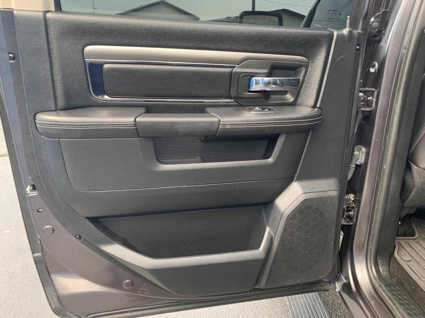 2015 GRAY /Black Leather/Cloth RAM 1500 SPORT (1C6RR7MT7FS) with an 5.7L V8 engine, Automatic transmission, located at 506 S. Kingshighway, Cape Girardeau, MO, 63703, (573) 235-5000, 37.294991, -89.553635 - 2015 Ram 1500 Sport 167xxx miles 4x4 5.7L V8 Automatic Leather Navigation Backup Camera Heated Seats Heated Steering Wheel Power Driver Seat Power Running Boards Bluetooth 20" Wheels Cruise Remote Start Power Windows/Locks/Mirrors We have financing available and we accept trades! Fi - Photo#17