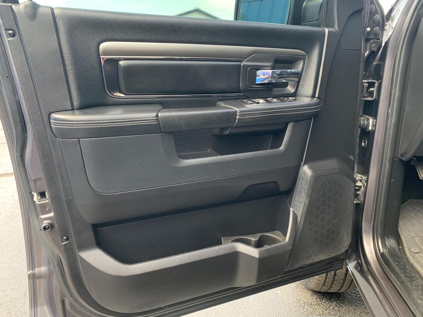 2015 GRAY /Black Leather/Cloth RAM 1500 SPORT (1C6RR7MT7FS) with an 5.7L V8 engine, Automatic transmission, located at 506 S. Kingshighway, Cape Girardeau, MO, 63703, (573) 235-5000, 37.294991, -89.553635 - 2015 Ram 1500 Sport 167xxx miles 4x4 5.7L V8 Automatic Leather Navigation Backup Camera Heated Seats Heated Steering Wheel Power Driver Seat Power Running Boards Bluetooth 20" Wheels Cruise Remote Start Power Windows/Locks/Mirrors We have financing available and we accept trades! Fi - Photo#19