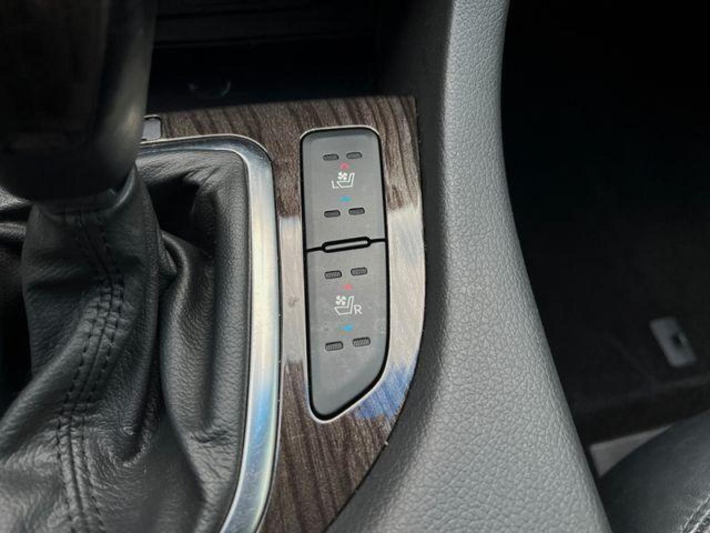 2013 WHITE /Black KIA OPTIMA SXL (5XXGR4A60DG) with an 2.0L engine, Automatic transmission, located at 2990 Old Orchard Rd., Jackson, MO, 63755, 37.354214, -89.612106 - Photo#4