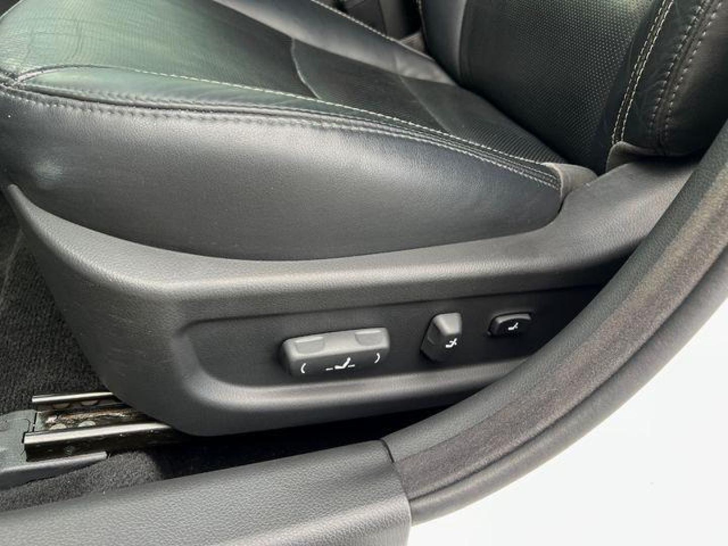 2013 WHITE /Black KIA OPTIMA SXL (5XXGR4A60DG) with an 2.0L engine, Automatic transmission, located at 2990 Old Orchard Rd., Jackson, MO, 63755, 37.354214, -89.612106 - Photo#6