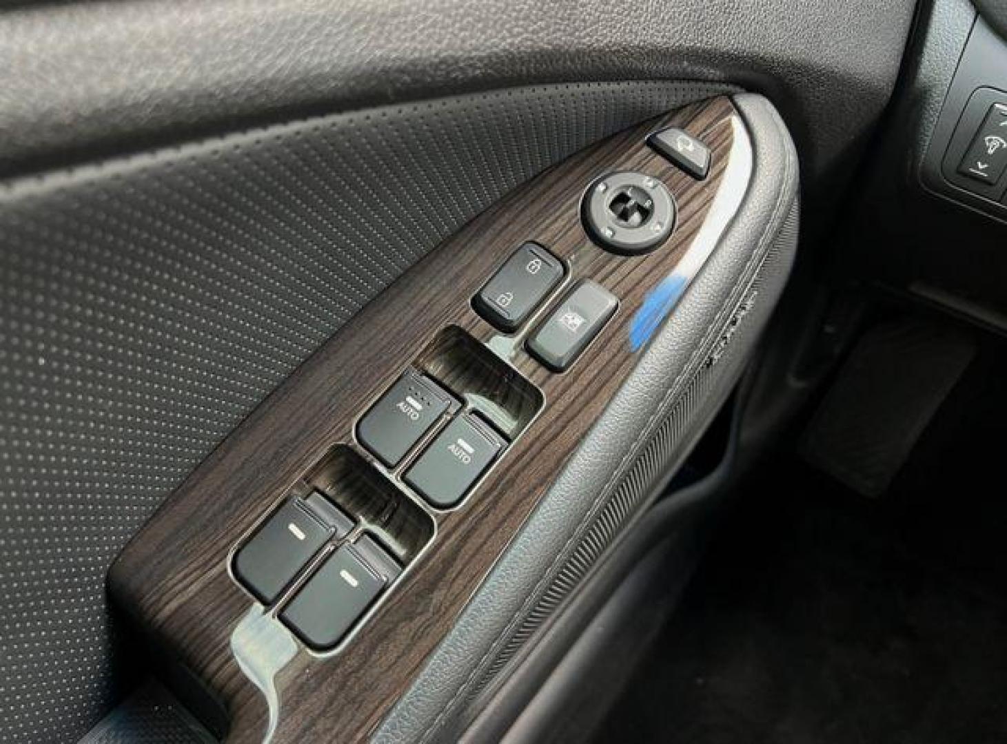 2013 WHITE /Black KIA OPTIMA SXL (5XXGR4A60DG) with an 2.0L engine, Automatic transmission, located at 2990 Old Orchard Rd., Jackson, MO, 63755, 37.354214, -89.612106 - Photo#29