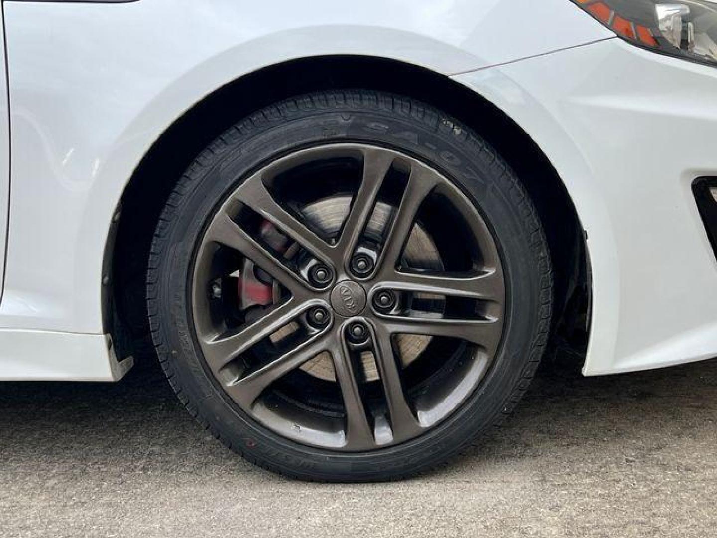 2013 WHITE /Black KIA OPTIMA SXL (5XXGR4A60DG) with an 2.0L engine, Automatic transmission, located at 2990 Old Orchard Rd., Jackson, MO, 63755, 37.354214, -89.612106 - Photo#41