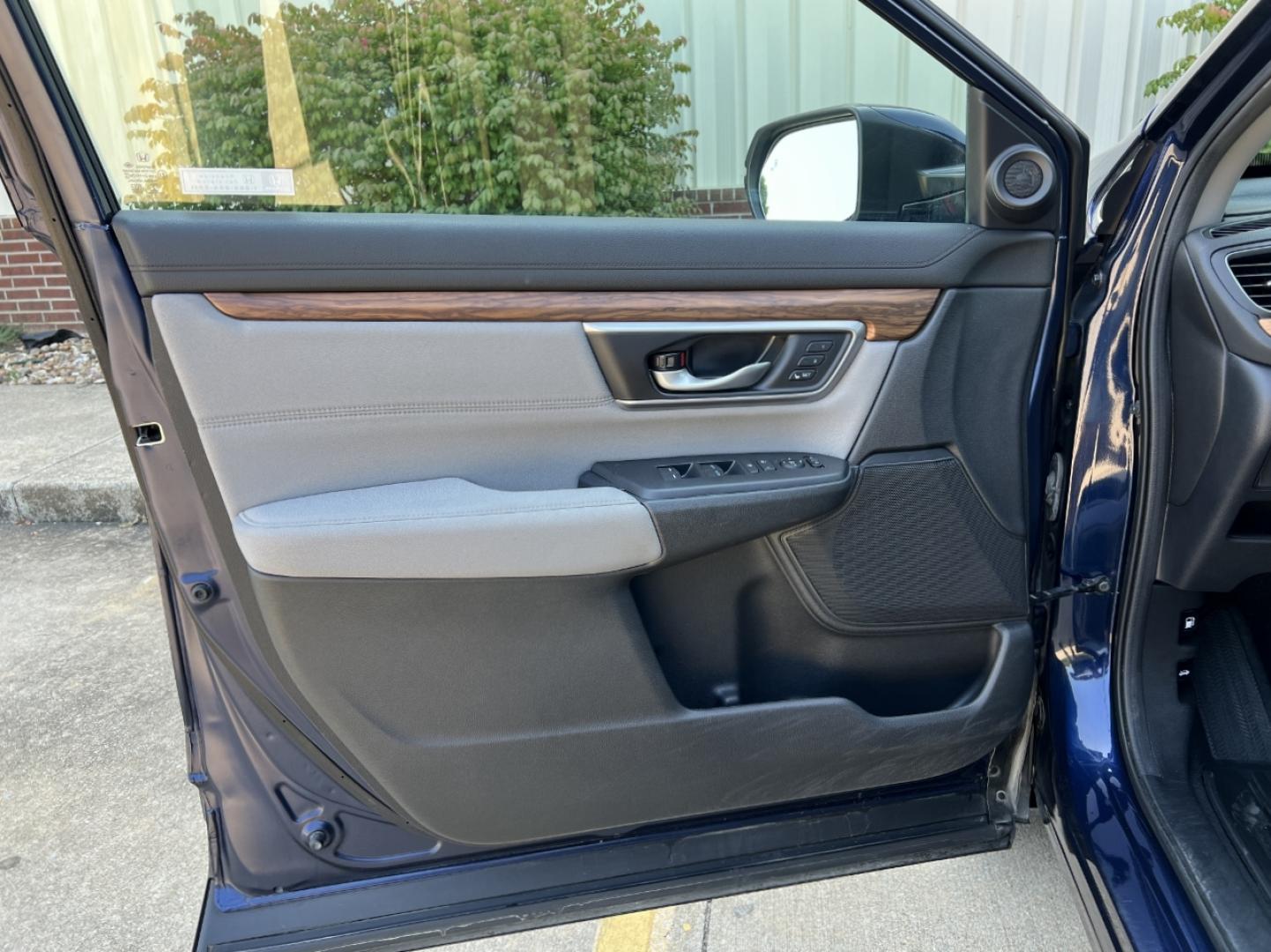2021 BLUE /Gray Cloth HONDA CR-V EX (7FART6H57ME) with an 2.0L 4 Cyl. engine, Continuously Variable transmission, located at 506 S. Kingshighway, Cape Girardeau, MO, 63703, (573) 235-5000, 37.294991, -89.553635 - 2021 Honda CR-V HYBRID EX 1-Owner 95xxx miles All Wheel Drive 2.0L 4 Cyl. Hybrid Automatic Backup Camera Sunroof Heated Seats Power Driver Seat Bluetooth Cruise Power Windows/Locks/Mirrors We have financing available and we accept trades! Fill out a credit application on our website or - Photo#14