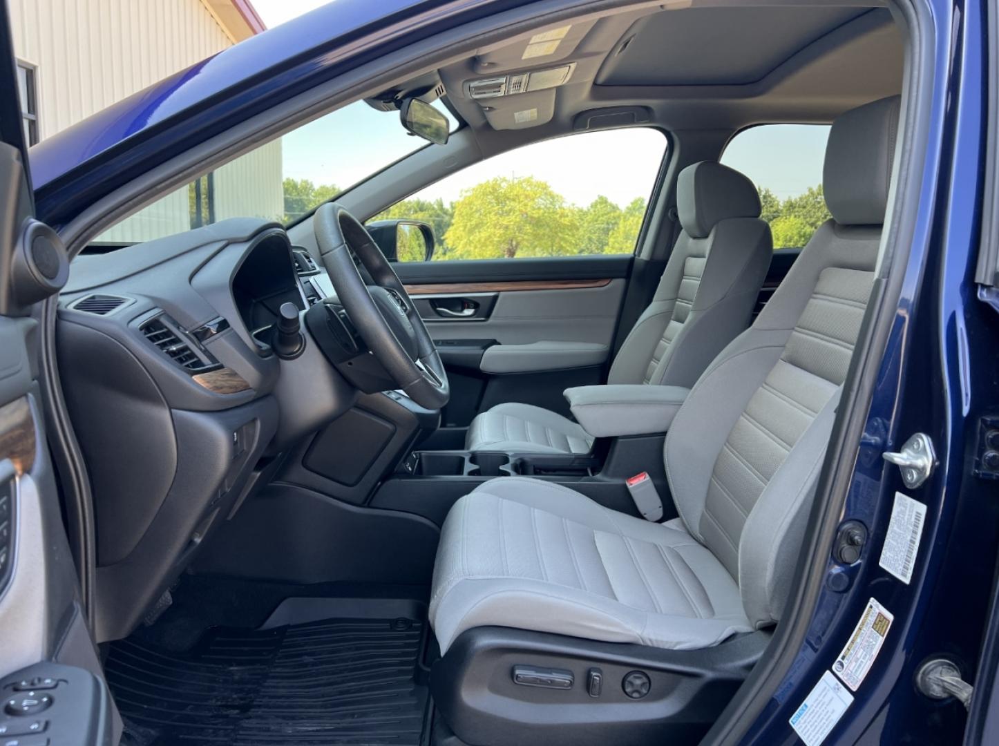 2021 BLUE /Gray Cloth HONDA CR-V EX (7FART6H57ME) with an 2.0L 4 Cyl. engine, Continuously Variable transmission, located at 506 S. Kingshighway, Cape Girardeau, MO, 63703, (573) 235-5000, 37.294991, -89.553635 - 2021 Honda CR-V HYBRID EX 1-Owner 95xxx miles All Wheel Drive 2.0L 4 Cyl. Hybrid Automatic Backup Camera Sunroof Heated Seats Power Driver Seat Bluetooth Cruise Power Windows/Locks/Mirrors We have financing available and we accept trades! Fill out a credit application on our website or - Photo#15