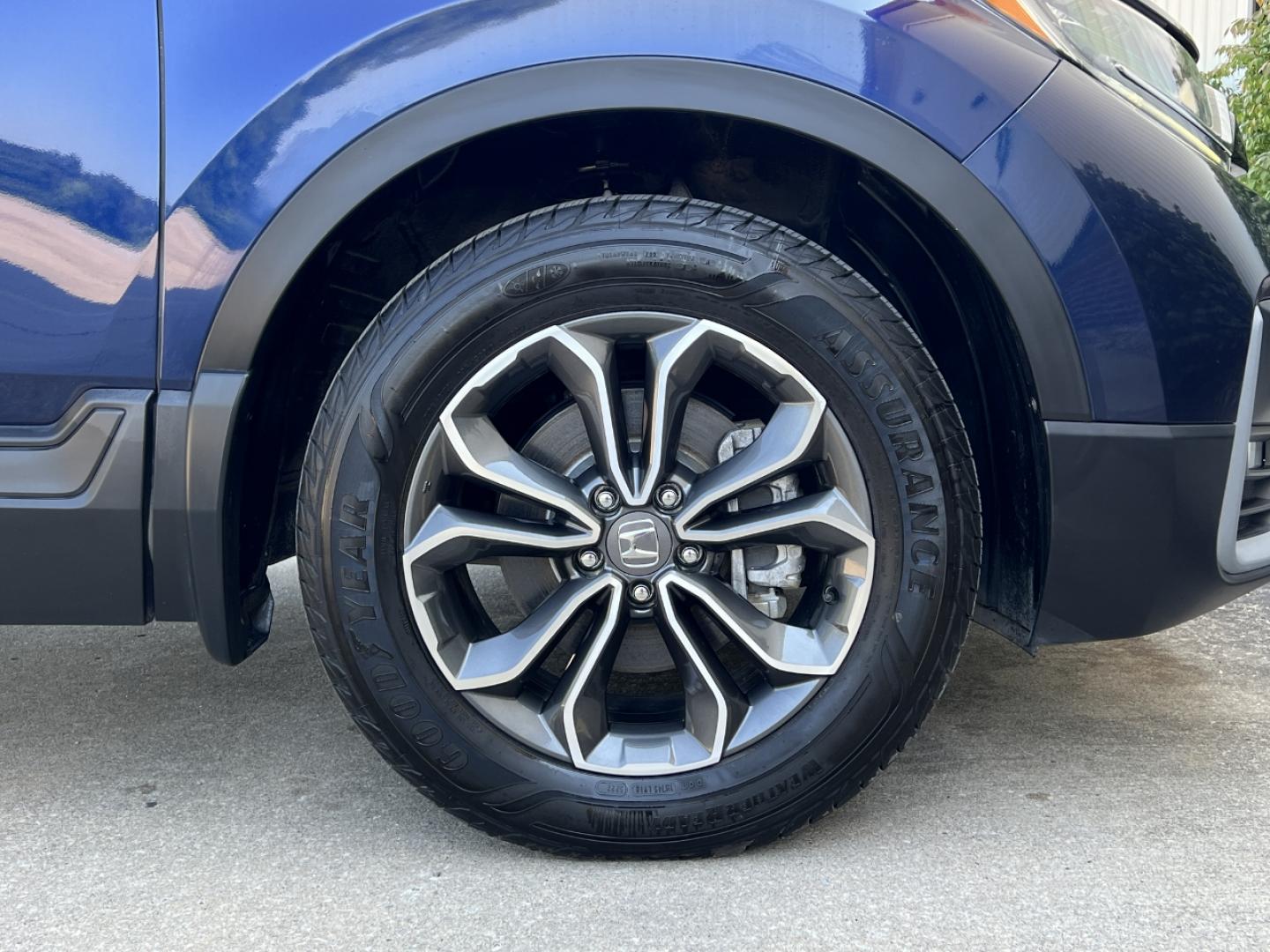 2021 BLUE /Gray Cloth HONDA CR-V EX (7FART6H57ME) with an 2.0L 4 Cyl. engine, Continuously Variable transmission, located at 506 S. Kingshighway, Cape Girardeau, MO, 63703, (573) 235-5000, 37.294991, -89.553635 - 2021 Honda CR-V HYBRID EX 1-Owner 95xxx miles All Wheel Drive 2.0L 4 Cyl. Hybrid Automatic Backup Camera Sunroof Heated Seats Power Driver Seat Bluetooth Cruise Power Windows/Locks/Mirrors We have financing available and we accept trades! Fill out a credit application on our website or - Photo#39