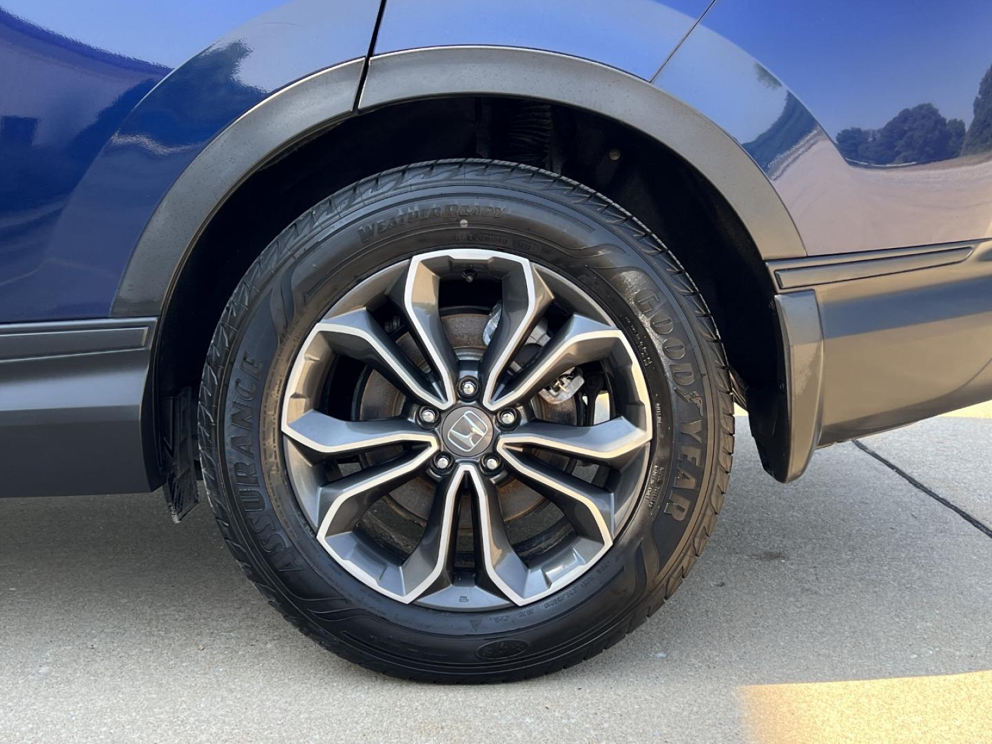 2021 BLUE /Gray Cloth HONDA CR-V EX (7FART6H57ME) with an 2.0L 4 Cyl. engine, Continuously Variable transmission, located at 506 S. Kingshighway, Cape Girardeau, MO, 63703, (573) 235-5000, 37.294991, -89.553635 - 2021 Honda CR-V HYBRID EX 1-Owner 95xxx miles All Wheel Drive 2.0L 4 Cyl. Hybrid Automatic Backup Camera Sunroof Heated Seats Power Driver Seat Bluetooth Cruise Power Windows/Locks/Mirrors We have financing available and we accept trades! Fill out a credit application on our website or - Photo#37