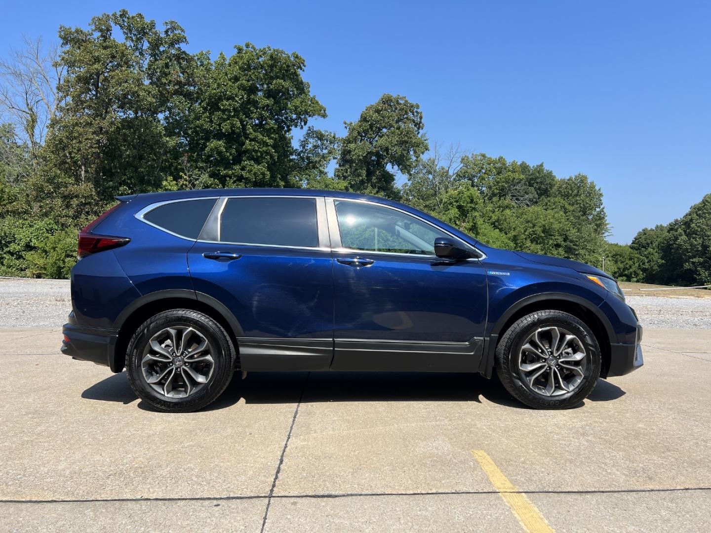 2021 BLUE /Gray Cloth HONDA CR-V EX (7FART6H57ME) with an 2.0L 4 Cyl. engine, Continuously Variable transmission, located at 506 S. Kingshighway, Cape Girardeau, MO, 63703, (573) 235-5000, 37.294991, -89.553635 - 2021 Honda CR-V HYBRID EX 1-Owner 95xxx miles All Wheel Drive 2.0L 4 Cyl. Hybrid Automatic Backup Camera Sunroof Heated Seats Power Driver Seat Bluetooth Cruise Power Windows/Locks/Mirrors We have financing available and we accept trades! Fill out a credit application on our website or - Photo#9