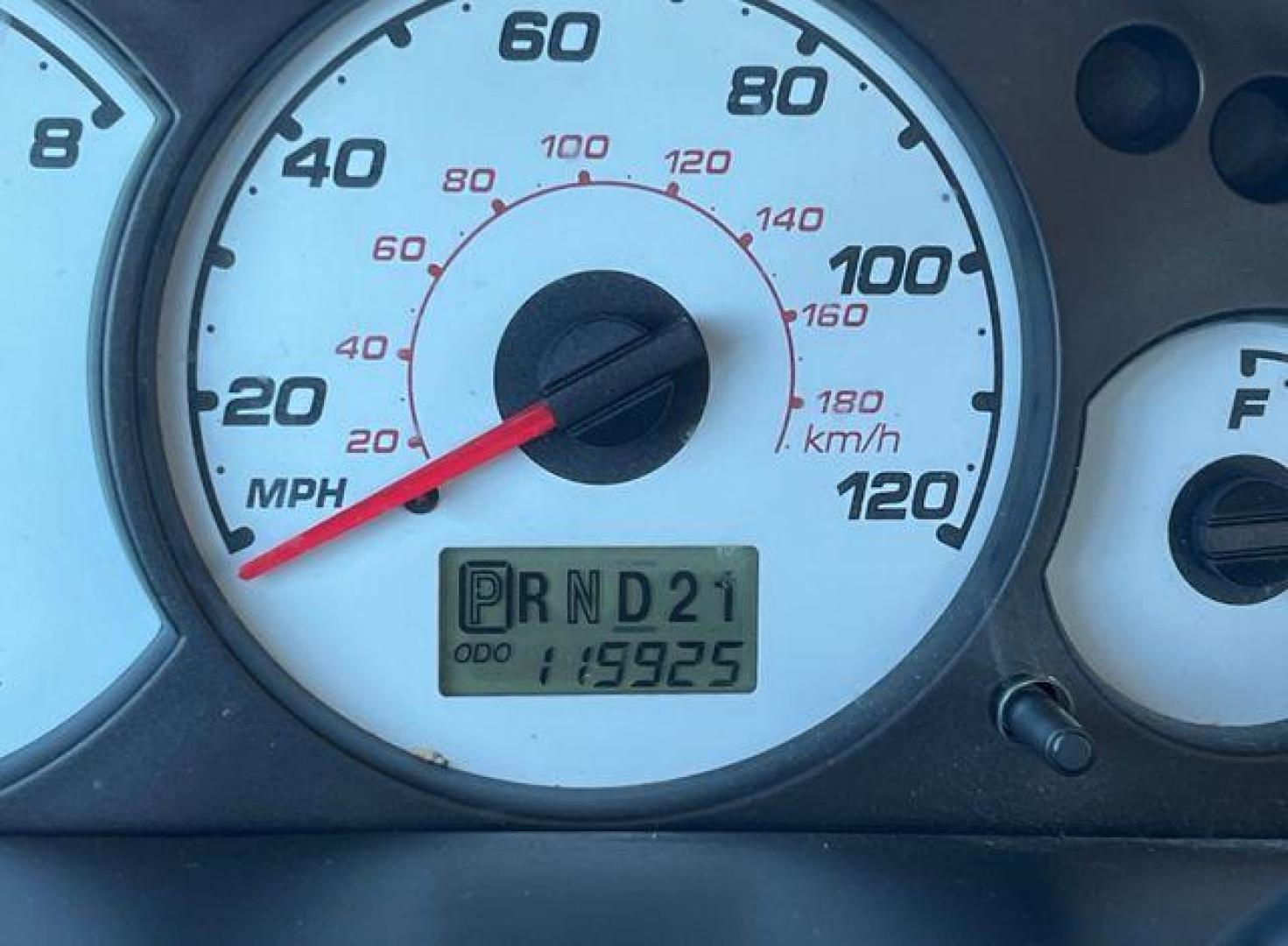 2003 WHITE /Tan FORD ESCAPE XLS (1FMYU02163K) with an 3.0L engine, Automatic transmission, located at 2990 Old Orchard Rd., Jackson, MO, 63755, 37.354214, -89.612106 - Photo#1