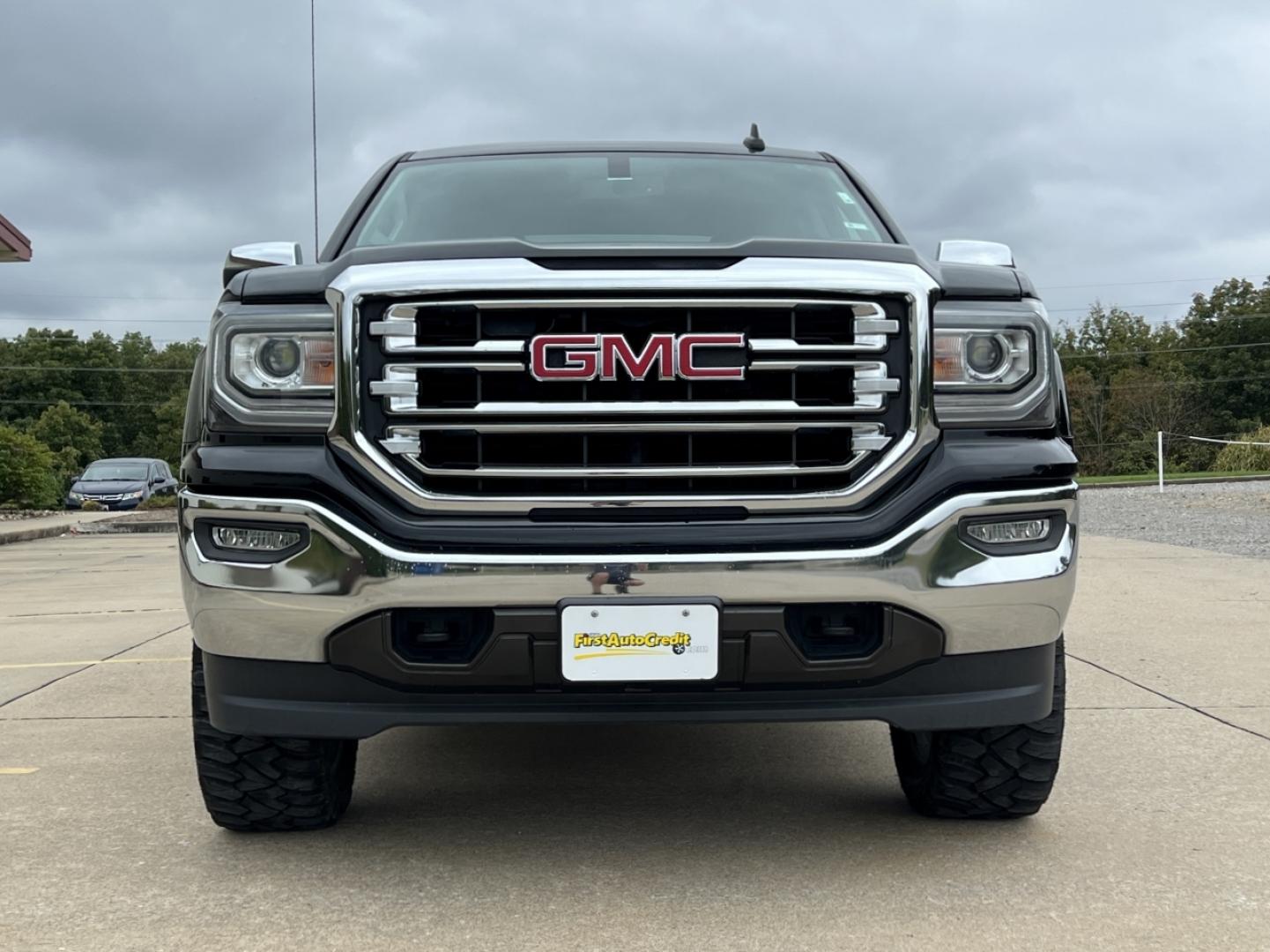 2018 BLACK /BLACK LEATHER GMC SIERRA 1500 SLT (3GTU2NEC3JG) with an 5.3L V8 engine, Automatic transmission, located at 2990 Old Orchard Rd., Jackson, MO, 63755, 37.354214, -89.612106 - 2018 GMC Sierra 1500 SLT 162xxx miles 4x4 5.3L V8 Automatic Leather New Tires Backup Camera Power/Heated Seats Bluetooth Cruise Power Windows/Locks/Mirrors We have financing available and we accept trades! Fill out a credit application on our website or come by today! If you have any qu - Photo#13
