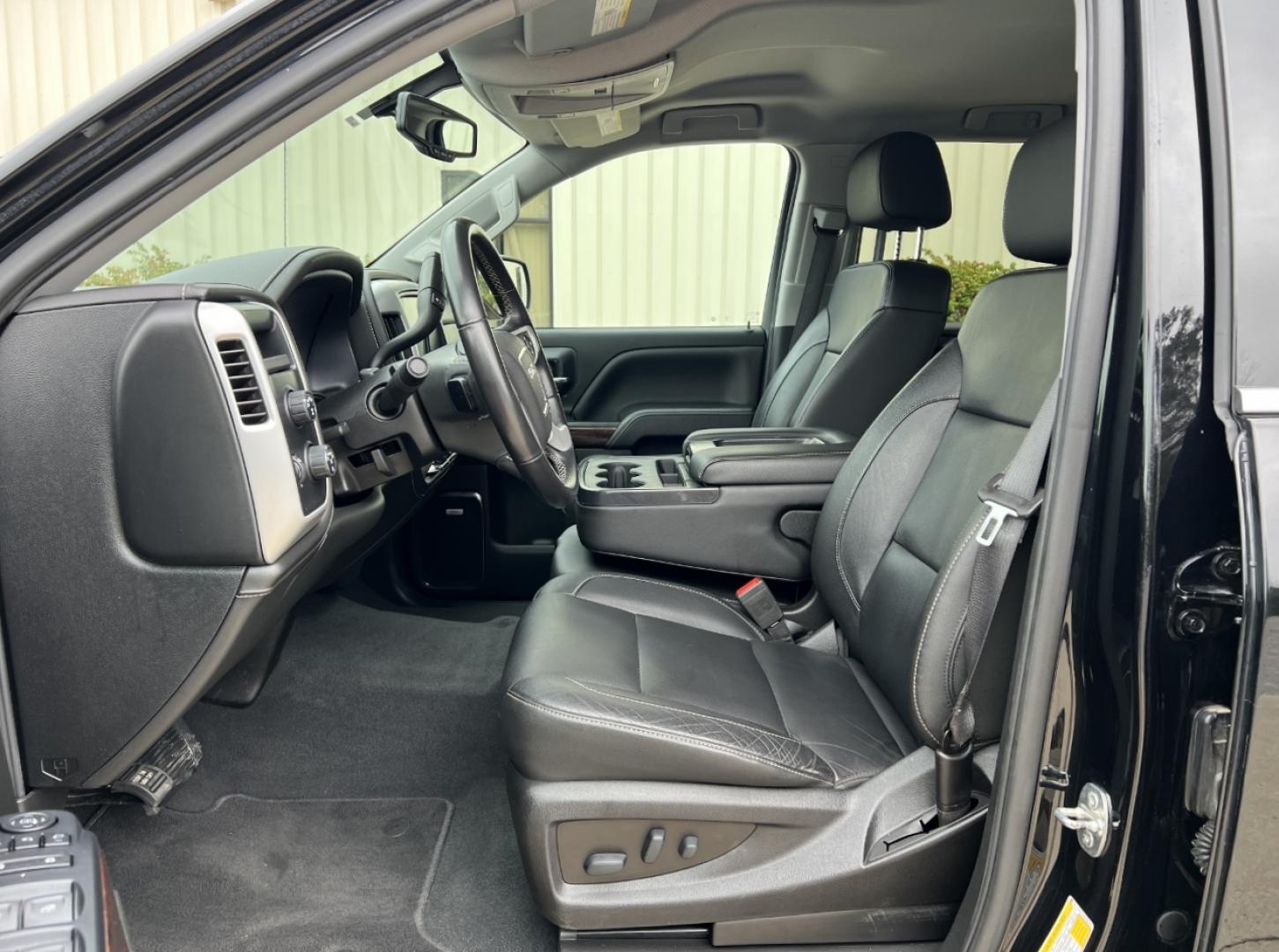 2018 BLACK /BLACK LEATHER GMC SIERRA 1500 SLT (3GTU2NEC3JG) with an 5.3L V8 engine, Automatic transmission, located at 2990 Old Orchard Rd., Jackson, MO, 63755, 37.354214, -89.612106 - 2018 GMC Sierra 1500 SLT 162xxx miles 4x4 5.3L V8 Automatic Leather New Tires Backup Camera Power/Heated Seats Bluetooth Cruise Power Windows/Locks/Mirrors We have financing available and we accept trades! Fill out a credit application on our website or come by today! If you have any qu - Photo#15