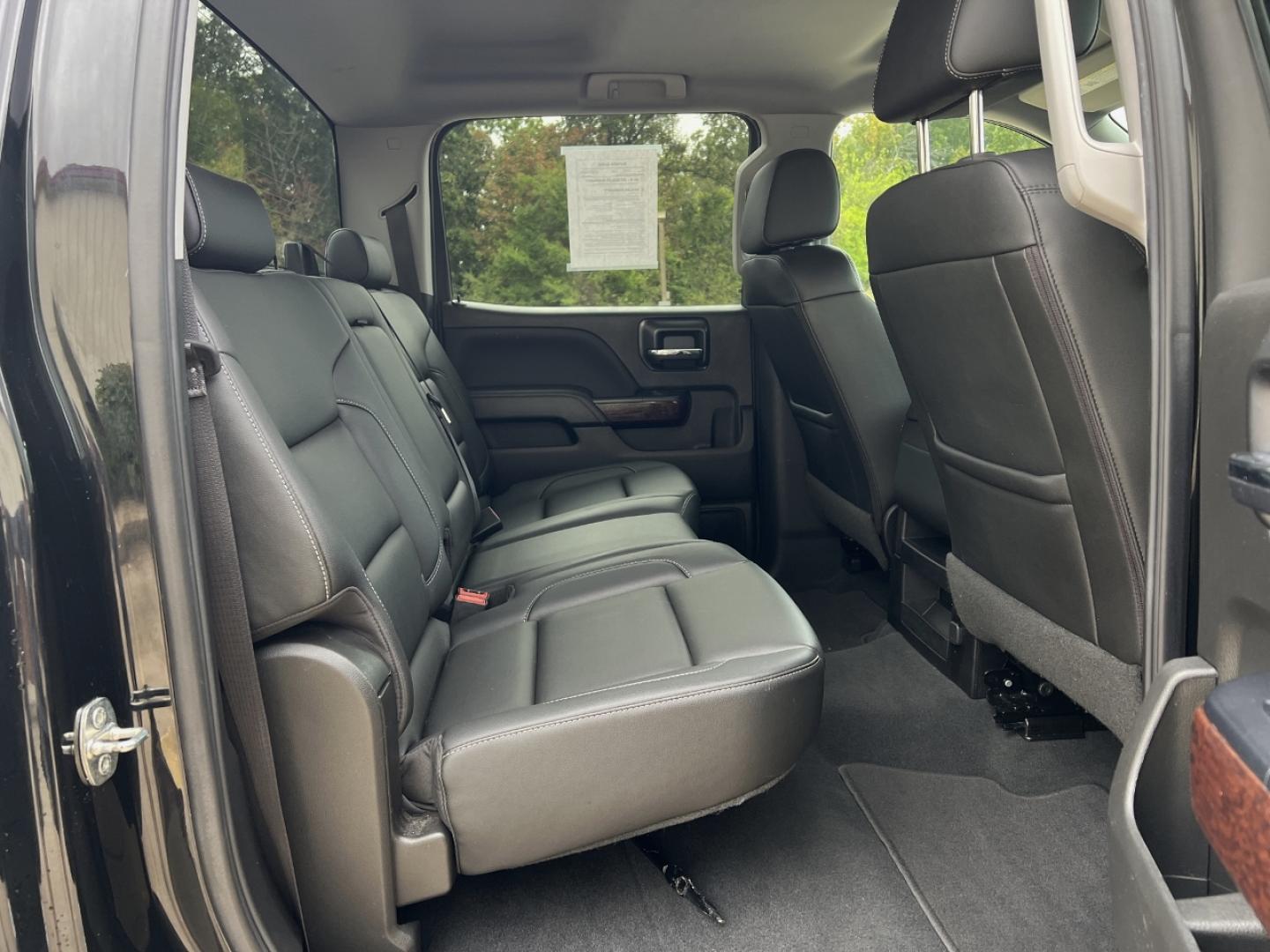 2018 BLACK /BLACK LEATHER GMC SIERRA 1500 SLT (3GTU2NEC3JG) with an 5.3L V8 engine, Automatic transmission, located at 2990 Old Orchard Rd., Jackson, MO, 63755, 37.354214, -89.612106 - 2018 GMC Sierra 1500 SLT 162xxx miles 4x4 5.3L V8 Automatic Leather New Tires Backup Camera Power/Heated Seats Bluetooth Cruise Power Windows/Locks/Mirrors We have financing available and we accept trades! Fill out a credit application on our website or come by today! If you have any qu - Photo#19