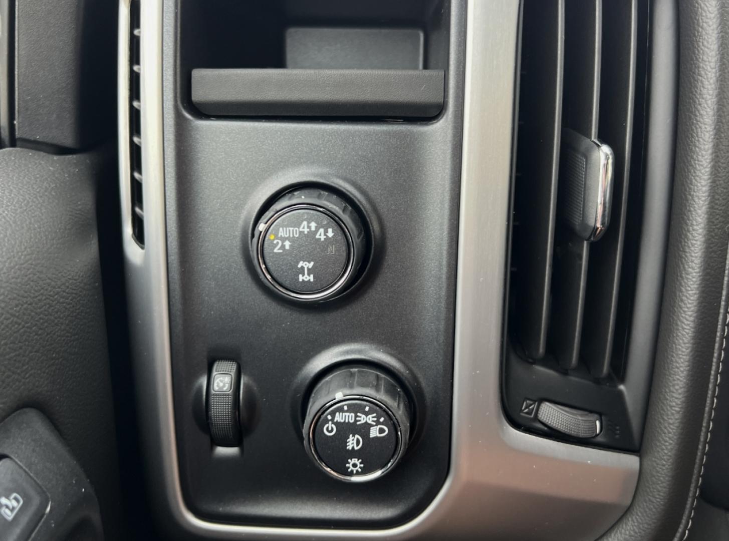 2018 BLACK /BLACK LEATHER GMC SIERRA 1500 SLT (3GTU2NEC3JG) with an 5.3L V8 engine, Automatic transmission, located at 2990 Old Orchard Rd., Jackson, MO, 63755, 37.354214, -89.612106 - 2018 GMC Sierra 1500 SLT 162xxx miles 4x4 5.3L V8 Automatic Leather New Tires Backup Camera Power/Heated Seats Bluetooth Cruise Power Windows/Locks/Mirrors We have financing available and we accept trades! Fill out a credit application on our website or come by today! If you have any qu - Photo#2