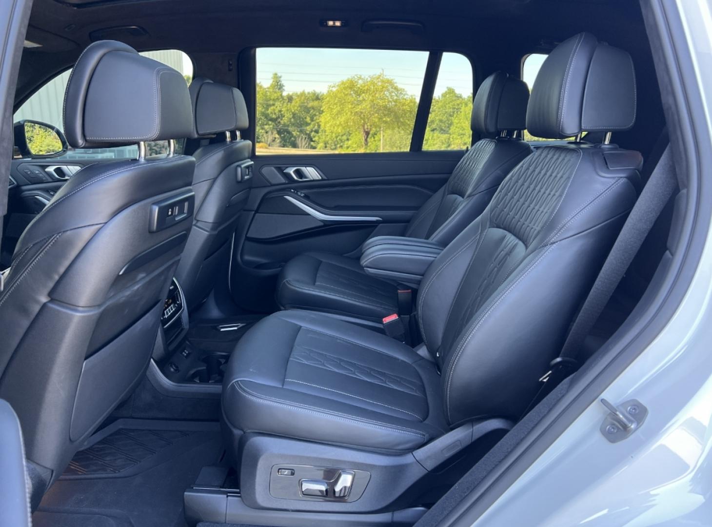 2021 WHITE /Black Leather BMW X7 M50I (5UXCX6C0XM9) with an 4.4L V8 engine, Automatic transmission, located at 2990 Old Orchard Rd., Jackson, MO, 63755, 37.354214, -89.612106 - 2021 BMW X7 M50I 61xxx miles All Wheel Drive 4.4L V8 Automatic Leather 3rd Row Navigation Power/Heated/Cooled Seats Heated Rear Seats Heated Steering Wheel Backup Camera Sunroof Bluetooth Cruise Power Windows/Locks/Mirrors We have financing available and we accept trades! Fill out a - Photo#19