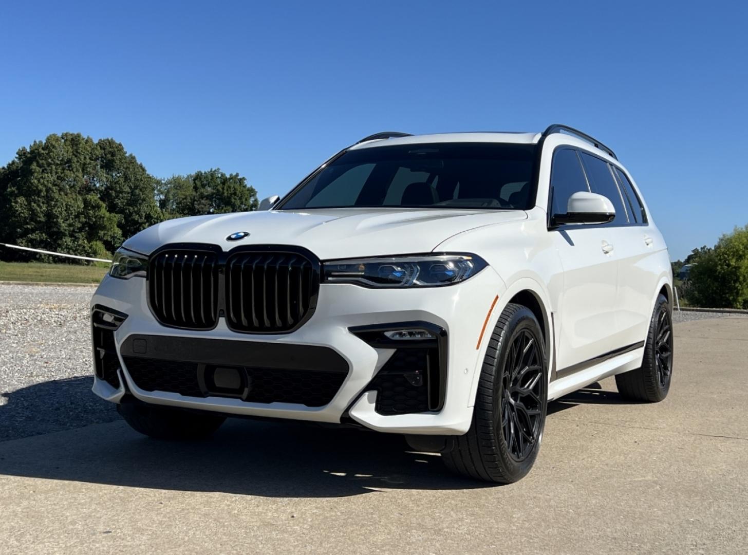 2021 WHITE /Black Leather BMW X7 M50I (5UXCX6C0XM9) with an 4.4L V8 engine, Automatic transmission, located at 2990 Old Orchard Rd., Jackson, MO, 63755, 37.354214, -89.612106 - 2021 BMW X7 M50I 61xxx miles All Wheel Drive 4.4L V8 Automatic Leather 3rd Row Navigation Power/Heated/Cooled Seats Heated Rear Seats Heated Steering Wheel Backup Camera Sunroof Bluetooth Cruise Power Windows/Locks/Mirrors We have financing available and we accept trades! Fill out a - Photo#8