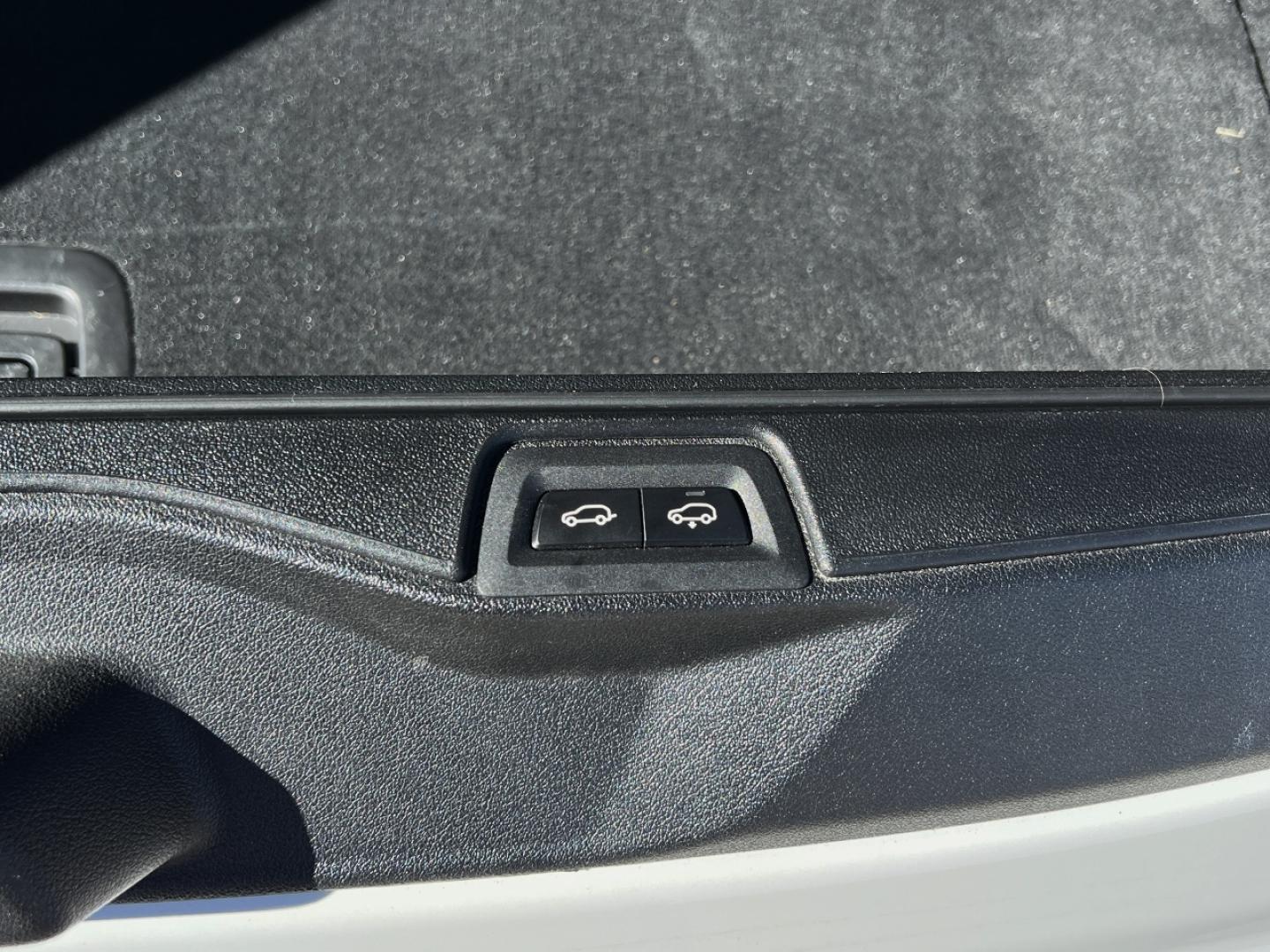 2021 WHITE /Black Leather BMW X7 M50I (5UXCX6C0XM9) with an 4.4L V8 engine, Automatic transmission, located at 2990 Old Orchard Rd., Jackson, MO, 63755, 37.354214, -89.612106 - 2021 BMW X7 M50I 61xxx miles All Wheel Drive 4.4L V8 Automatic Leather 3rd Row Navigation Power/Heated/Cooled Seats Heated Rear Seats Heated Steering Wheel Backup Camera Sunroof Bluetooth Cruise Power Windows/Locks/Mirrors We have financing available and we accept trades! Fill out a - Photo#25