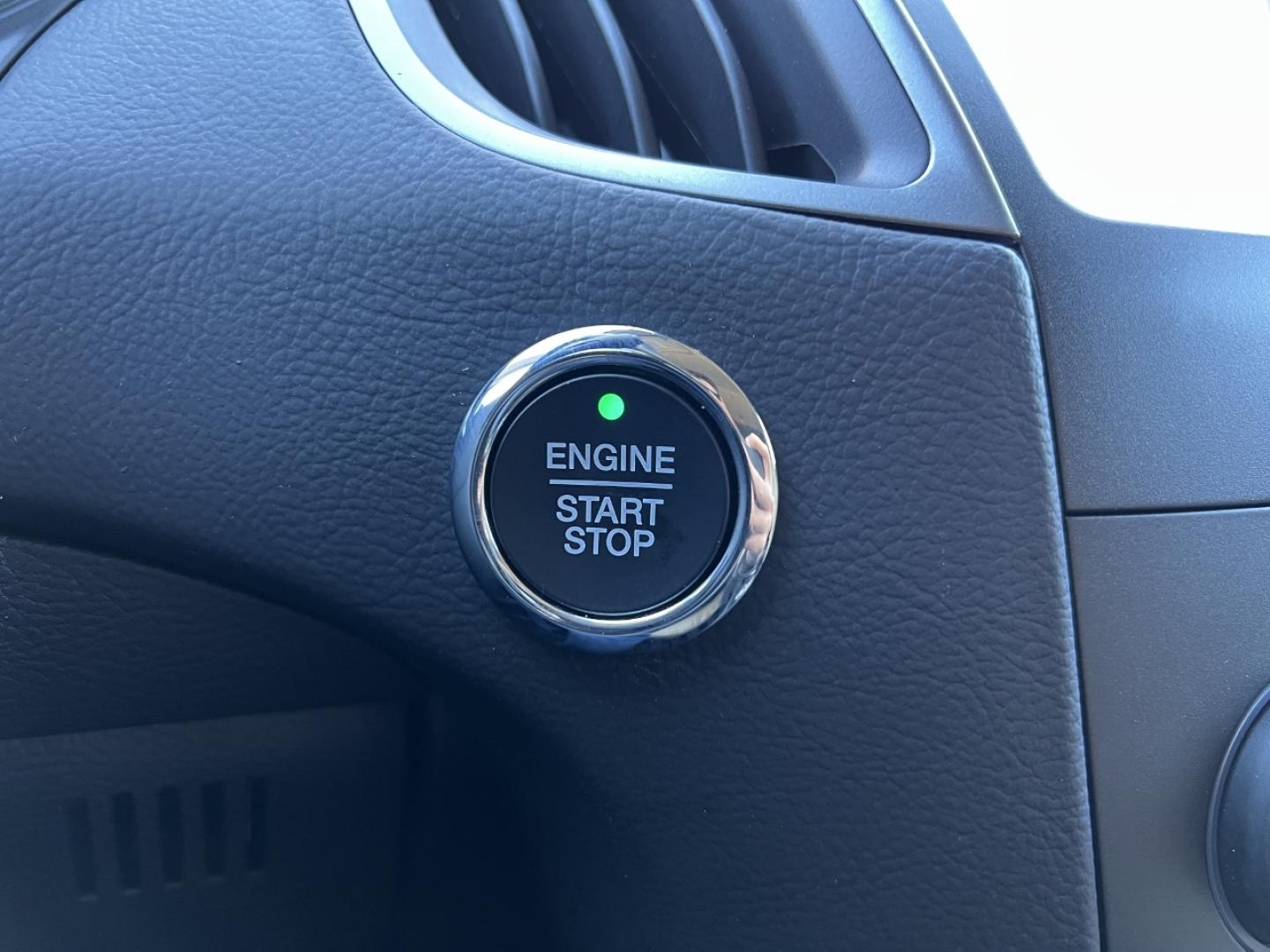 2020 WHITE FORD EDGE SE (2FMPK3G98LB) with an 2.0L 4 Cyl. engine, Automatic transmission, located at 2990 Old Orchard Rd., Jackson, MO, 63755, 37.354214, -89.612106 - 2020 Ford Edge SE 1-Owner 127xxx miles Front Wheel Drive 2.0L 4 Cyl. Automatic Backup Camera Power Driver Seat Bluetooth Cruise Power Windows/Locks/Mirrors We have financing available and we accept trades! Fill out a credit application on our website or come by today! If you have any que - Photo#21