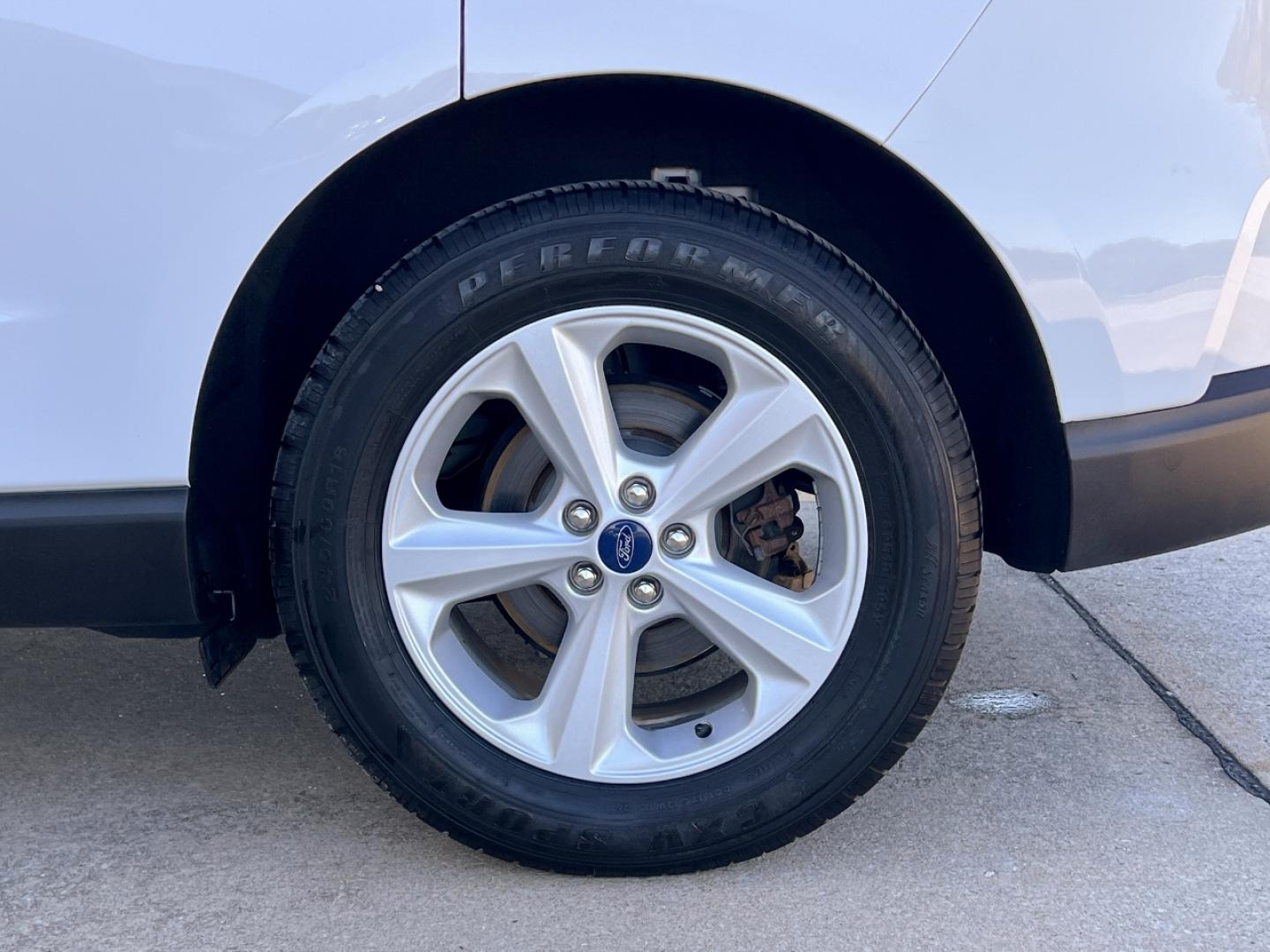 2020 WHITE FORD EDGE SE (2FMPK3G98LB) with an 2.0L 4 Cyl. engine, Automatic transmission, located at 2990 Old Orchard Rd., Jackson, MO, 63755, 37.354214, -89.612106 - 2020 Ford Edge SE 1-Owner 127xxx miles Front Wheel Drive 2.0L 4 Cyl. Automatic Backup Camera Power Driver Seat Bluetooth Cruise Power Windows/Locks/Mirrors We have financing available and we accept trades! Fill out a credit application on our website or come by today! If you have any que - Photo#34