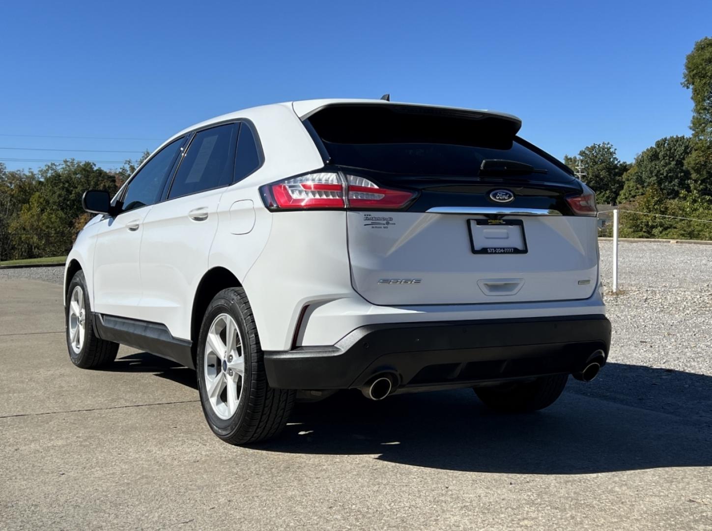 2020 WHITE FORD EDGE SE (2FMPK3G98LB) with an 2.0L 4 Cyl. engine, Automatic transmission, located at 2990 Old Orchard Rd., Jackson, MO, 63755, 37.354214, -89.612106 - 2020 Ford Edge SE 1-Owner 127xxx miles Front Wheel Drive 2.0L 4 Cyl. Automatic Backup Camera Power Driver Seat Bluetooth Cruise Power Windows/Locks/Mirrors We have financing available and we accept trades! Fill out a credit application on our website or come by today! If you have any que - Photo#8