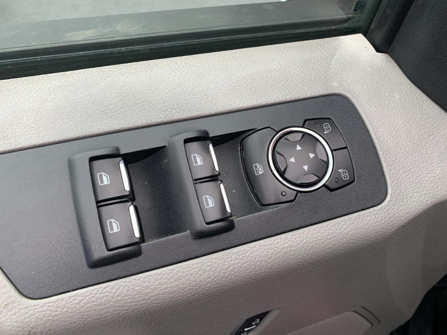 2015 RED /Gray Cloth Ford F-150 XLT SuperCrew 4WD (1FTFW1EF3FF) with an 5.0L V8 engine, Automatic transmission, located at 506 S. Kingshighway, Cape Girardeau, MO, 63703, (573) 235-5000, 37.294991, -89.553635 - 2015 Ford F-150 XLT 148xxx miles 4x4 5.0L V8 Automatic Backup Camera Bluetooth Remote Start Cruise Power Windows/Locks/Mirrors We have financing available and we accept trades! Fill out a credit application on our website or come by today! If you have any questions, give us a call at (573 - Photo#18