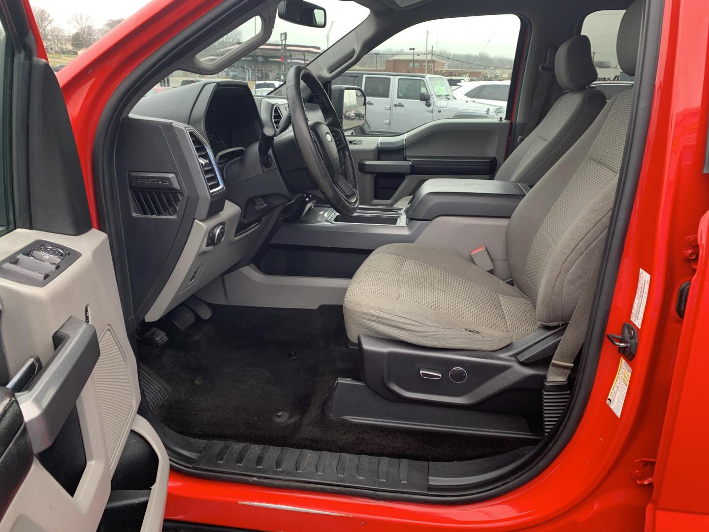 2015 RED /Gray Cloth Ford F-150 XLT SuperCrew 4WD (1FTFW1EF3FF) with an 5.0L V8 engine, Automatic transmission, located at 506 S. Kingshighway, Cape Girardeau, MO, 63703, (573) 235-5000, 37.294991, -89.553635 - 2015 Ford F-150 XLT 148xxx miles 4x4 5.0L V8 Automatic Backup Camera Bluetooth Remote Start Cruise Power Windows/Locks/Mirrors We have financing available and we accept trades! Fill out a credit application on our website or come by today! If you have any questions, give us a call at (573 - Photo#17