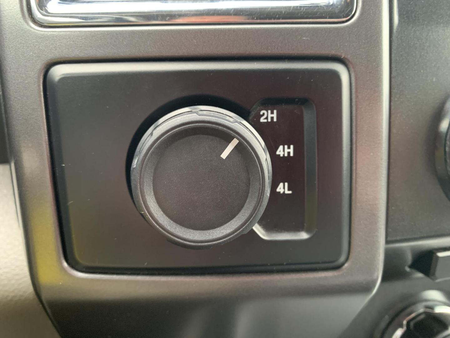 2015 RED /Gray Cloth Ford F-150 XLT SuperCrew 4WD (1FTFW1EF3FF) with an 5.0L V8 engine, Automatic transmission, located at 506 S. Kingshighway, Cape Girardeau, MO, 63703, (573) 235-5000, 37.294991, -89.553635 - 2015 Ford F-150 XLT 148xxx miles 4x4 5.0L V8 Automatic Backup Camera Bluetooth Remote Start Cruise Power Windows/Locks/Mirrors We have financing available and we accept trades! Fill out a credit application on our website or come by today! If you have any questions, give us a call at (573 - Photo#24