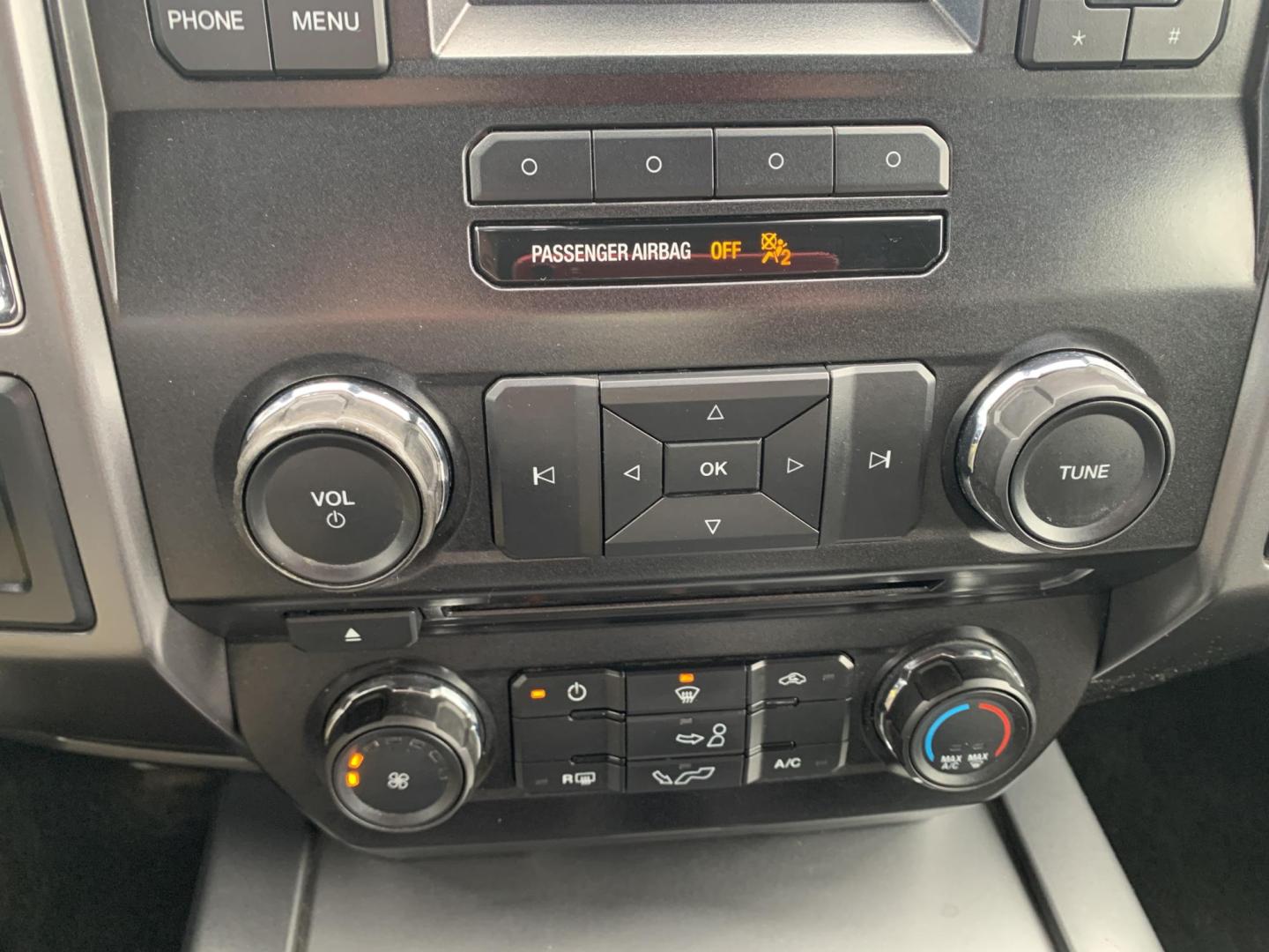 2015 RED /Gray Cloth Ford F-150 XLT SuperCrew 4WD (1FTFW1EF3FF) with an 5.0L V8 engine, Automatic transmission, located at 506 S. Kingshighway, Cape Girardeau, MO, 63703, (573) 235-5000, 37.294991, -89.553635 - 2015 Ford F-150 XLT 148xxx miles 4x4 5.0L V8 Automatic Backup Camera Bluetooth Remote Start Cruise Power Windows/Locks/Mirrors We have financing available and we accept trades! Fill out a credit application on our website or come by today! If you have any questions, give us a call at (573 - Photo#26