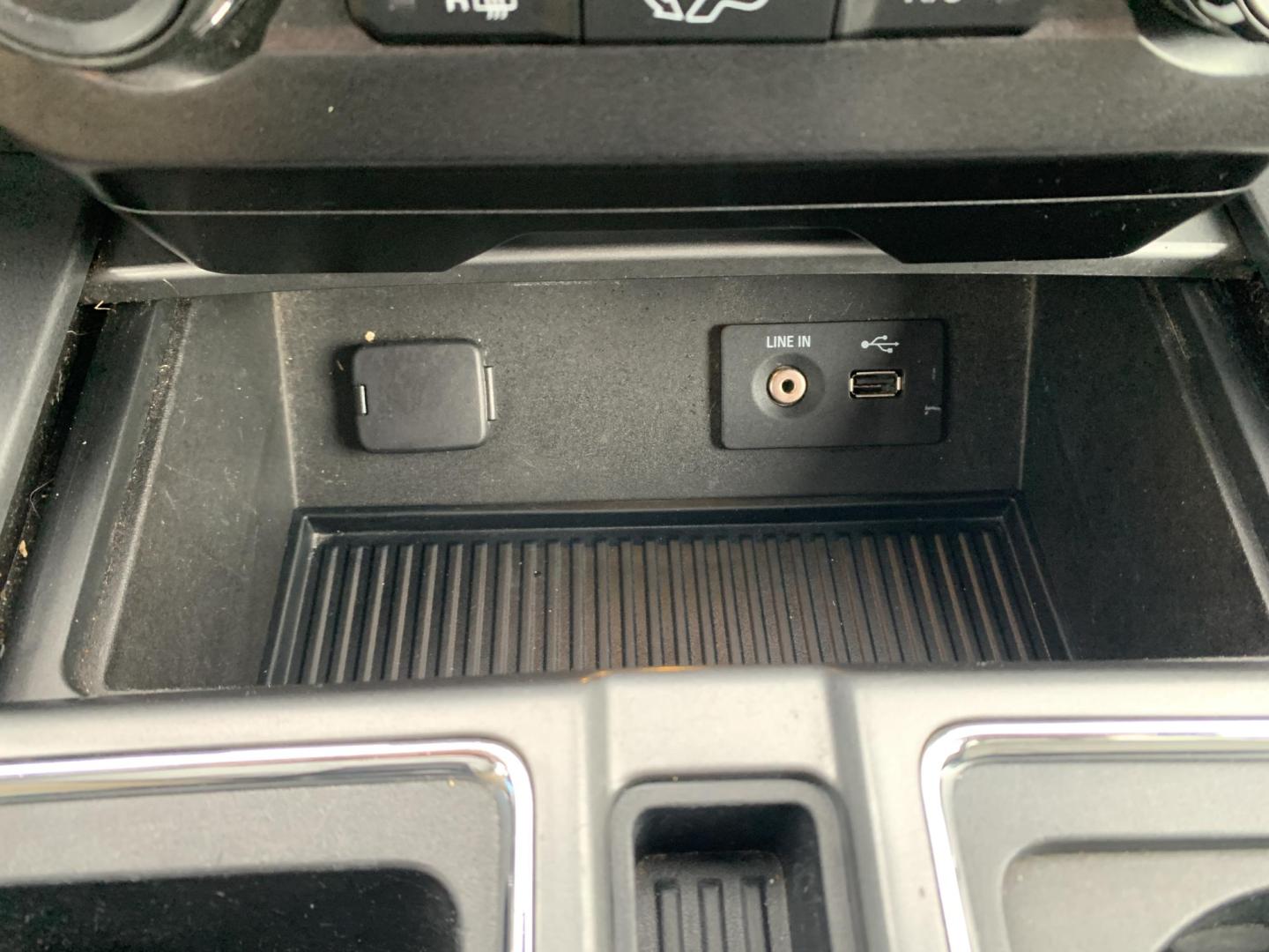 2015 RED /Gray Cloth Ford F-150 XLT SuperCrew 4WD (1FTFW1EF3FF) with an 5.0L V8 engine, Automatic transmission, located at 506 S. Kingshighway, Cape Girardeau, MO, 63703, (573) 235-5000, 37.294991, -89.553635 - 2015 Ford F-150 XLT 148xxx miles 4x4 5.0L V8 Automatic Backup Camera Bluetooth Remote Start Cruise Power Windows/Locks/Mirrors We have financing available and we accept trades! Fill out a credit application on our website or come by today! If you have any questions, give us a call at (573 - Photo#28