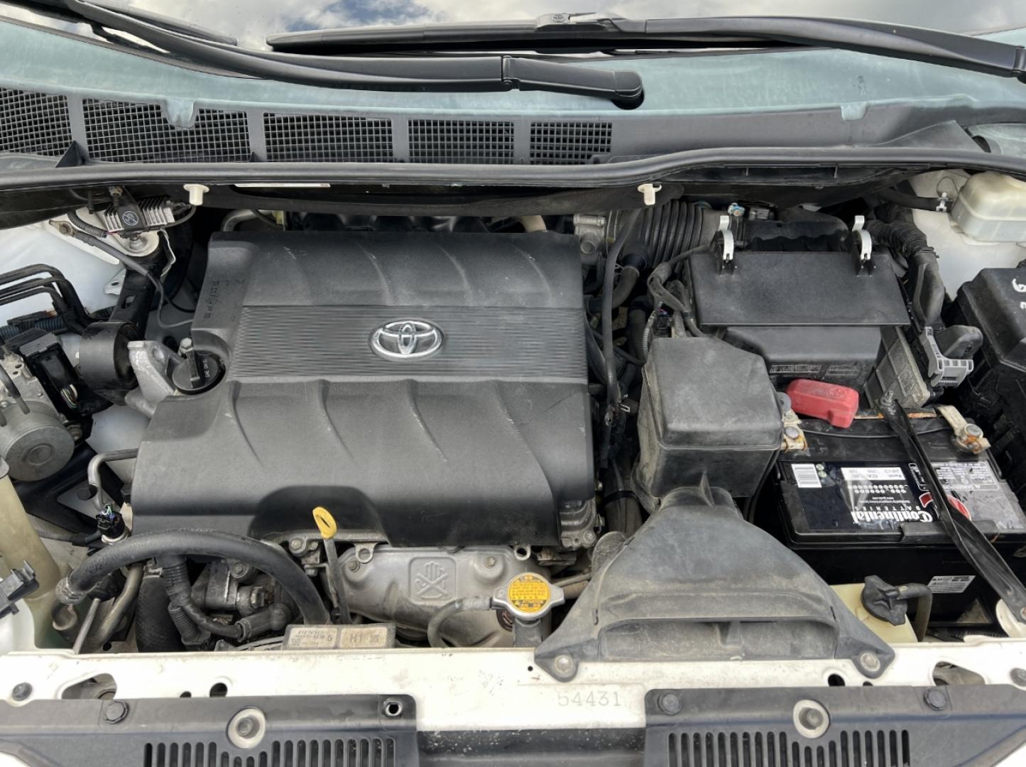 2013 WHITE /Gray Leather Toyota Sienna LIMITED FWD (5TDYK3DC0DS) with an 3.5L V6 engine, Automatic transmission, located at 2990 Old Orchard Rd., Jackson, MO, 63755, 37.354214, -89.612106 - 2013 Toyota Sienna Limited 247xxx miles Front Wheel Drive 3.5L V6 Automatic Leather 3rd Row Navigation Rear Entertainment Backup Camera Power/Heated Seats Bluetooth Cruise Power Windows/Locks/Mirrors We have financing available and we accept trades! Fill out a credit application on our - Photo#40