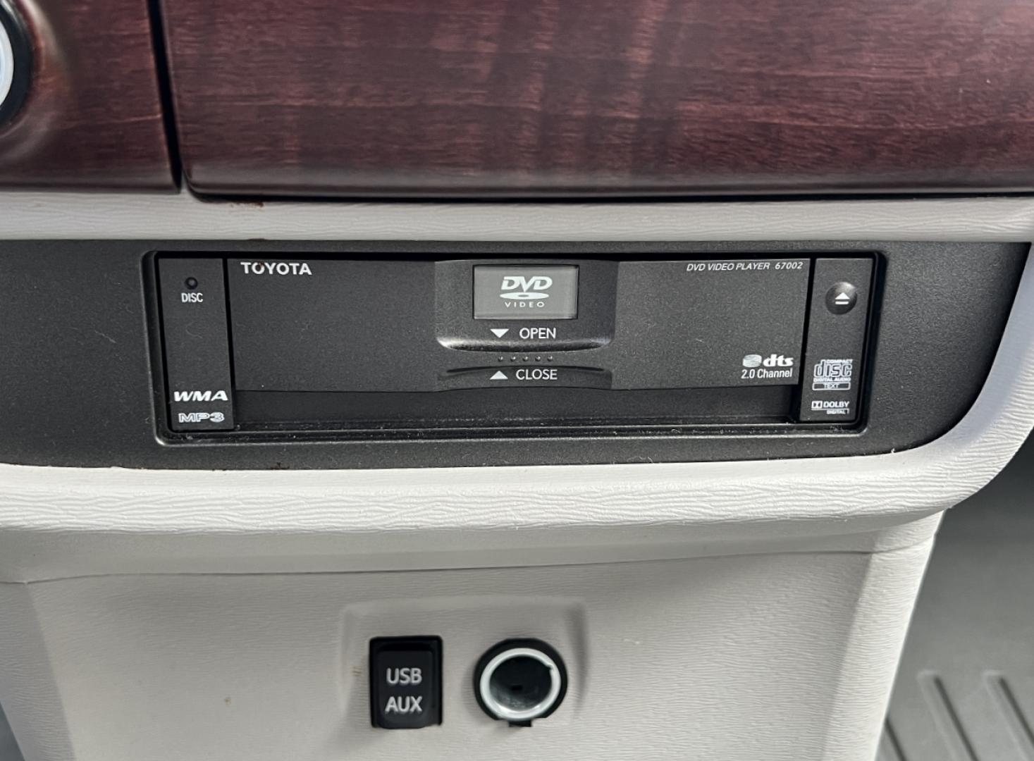 2013 WHITE /Gray Leather Toyota Sienna LIMITED FWD (5TDYK3DC0DS) with an 3.5L V6 engine, Automatic transmission, located at 2990 Old Orchard Rd., Jackson, MO, 63755, 37.354214, -89.612106 - 2013 Toyota Sienna Limited 247xxx miles Front Wheel Drive 3.5L V6 Automatic Leather 3rd Row Navigation Rear Entertainment Backup Camera Power/Heated Seats Bluetooth Cruise Power Windows/Locks/Mirrors We have financing available and we accept trades! Fill out a credit application on our - Photo#30