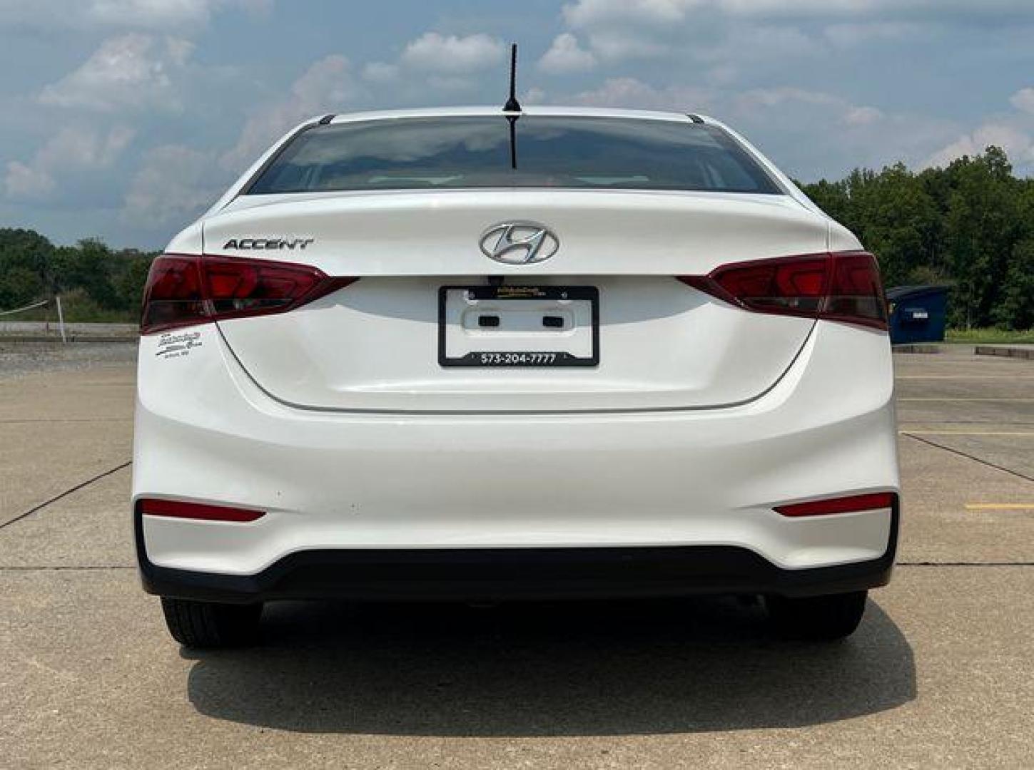 2021 WHITE /Black HYUNDAI ACCENT SE (3KPC24A6XME) with an 1.6L engine, Continuously Variable transmission, located at 2990 Old Orchard Rd., Jackson, MO, 63755, 37.354214, -89.612106 - Photo#8