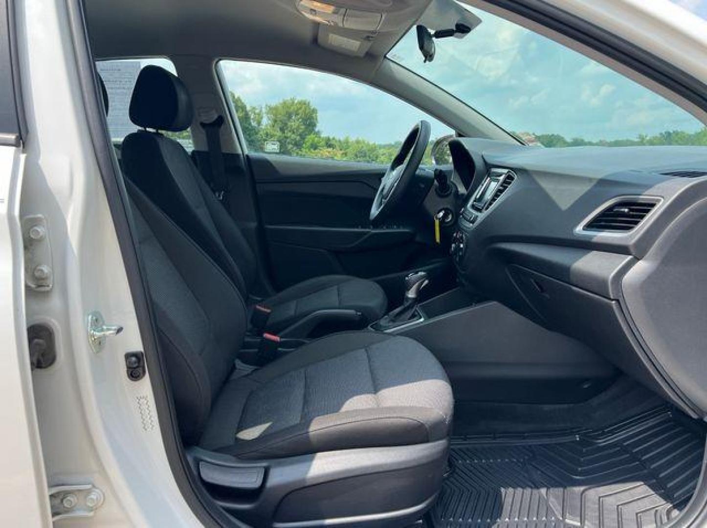 2021 WHITE /Black HYUNDAI ACCENT SE (3KPC24A6XME) with an 1.6L engine, Continuously Variable transmission, located at 2990 Old Orchard Rd., Jackson, MO, 63755, 37.354214, -89.612106 - Photo#13