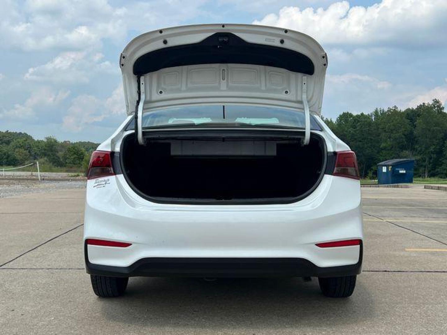 2021 WHITE /Black HYUNDAI ACCENT SE (3KPC24A6XME) with an 1.6L engine, Continuously Variable transmission, located at 2990 Old Orchard Rd., Jackson, MO, 63755, 37.354214, -89.612106 - Photo#16