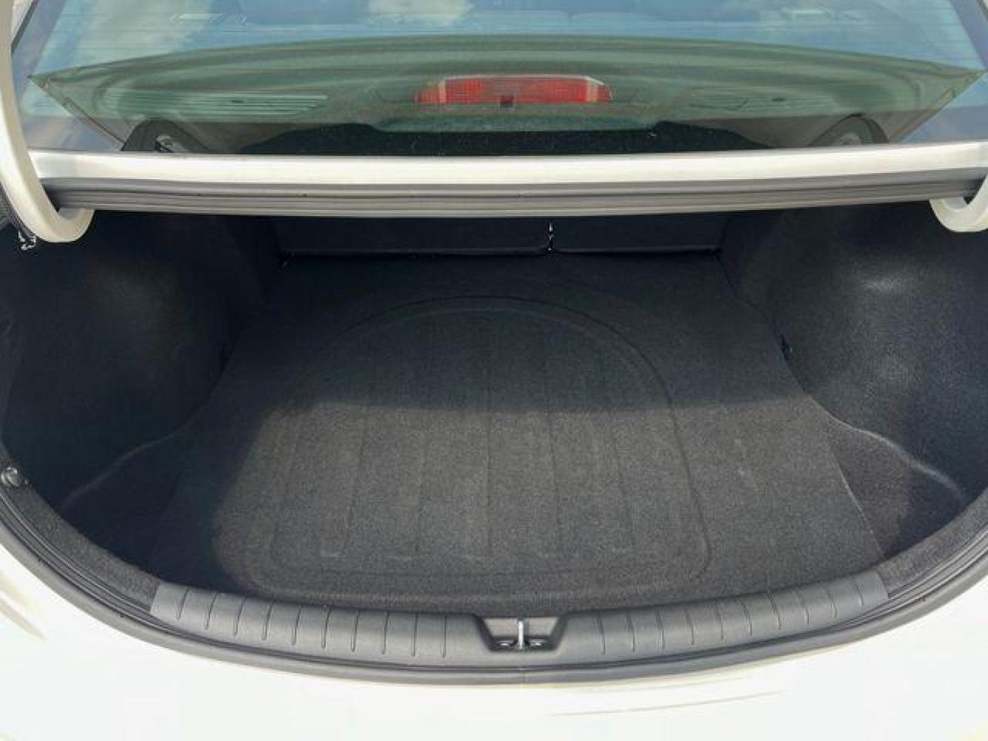 2021 WHITE /Black HYUNDAI ACCENT SE (3KPC24A6XME) with an 1.6L engine, Continuously Variable transmission, located at 2990 Old Orchard Rd., Jackson, MO, 63755, 37.354214, -89.612106 - Photo#17