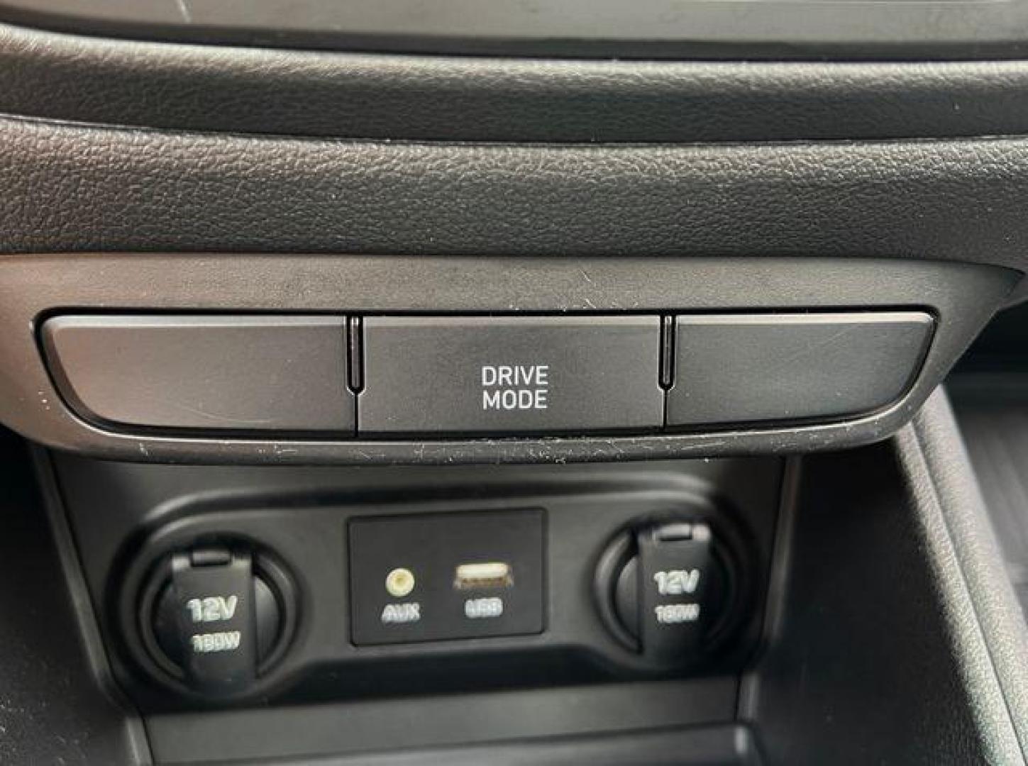 2021 WHITE /Black HYUNDAI ACCENT SE (3KPC24A6XME) with an 1.6L engine, Continuously Variable transmission, located at 2990 Old Orchard Rd., Jackson, MO, 63755, 37.354214, -89.612106 - Photo#24