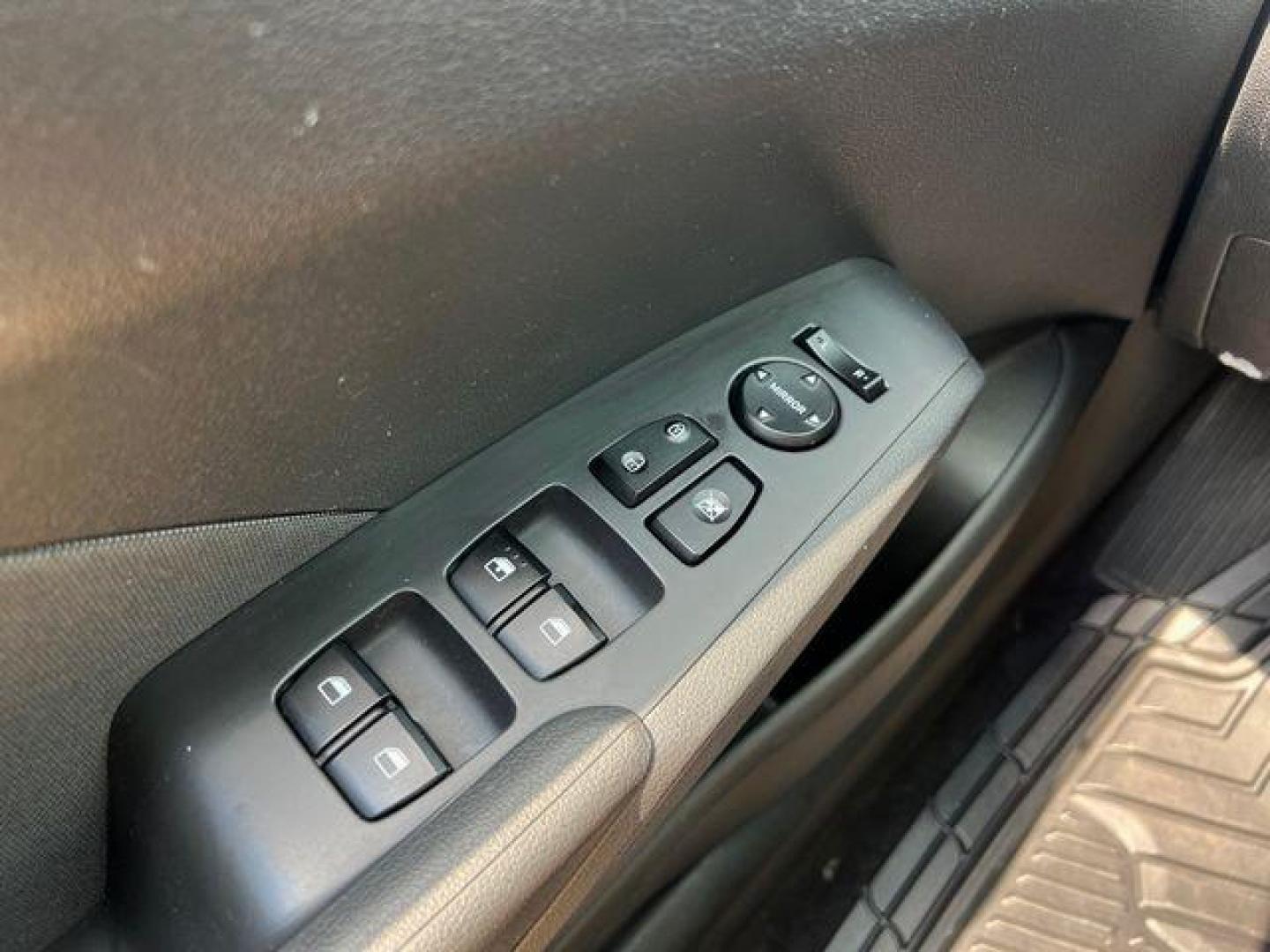 2021 WHITE /Black HYUNDAI ACCENT SE (3KPC24A6XME) with an 1.6L engine, Continuously Variable transmission, located at 2990 Old Orchard Rd., Jackson, MO, 63755, 37.354214, -89.612106 - Photo#26