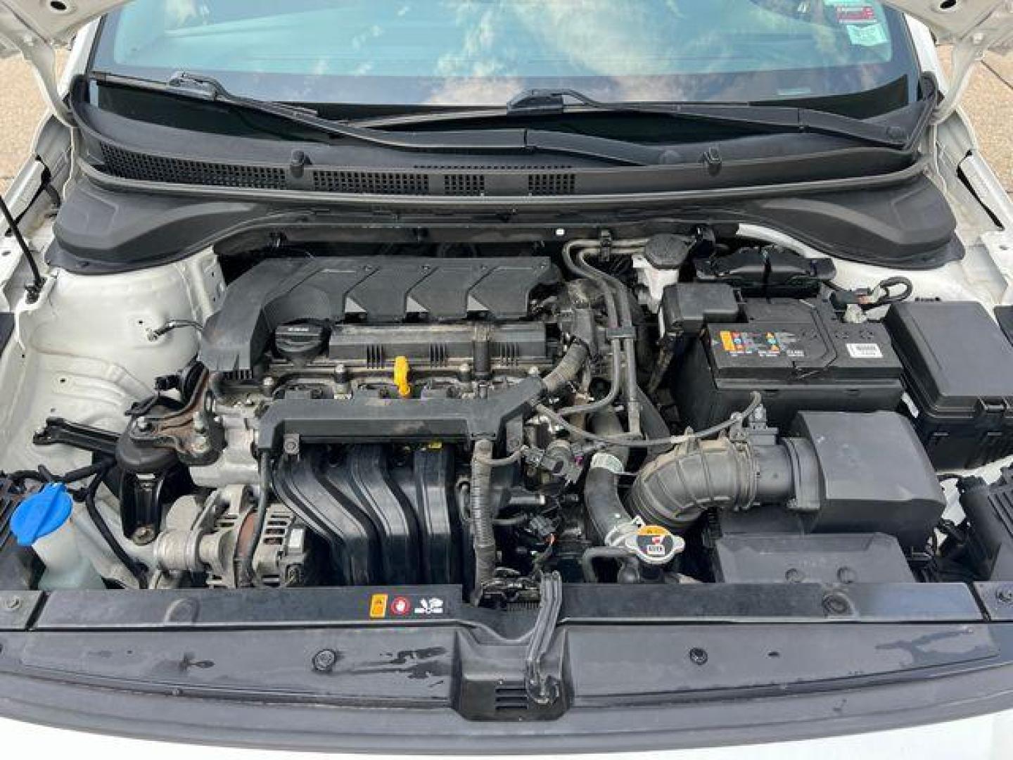 2021 WHITE /Black HYUNDAI ACCENT SE (3KPC24A6XME) with an 1.6L engine, Continuously Variable transmission, located at 2990 Old Orchard Rd., Jackson, MO, 63755, 37.354214, -89.612106 - Photo#30