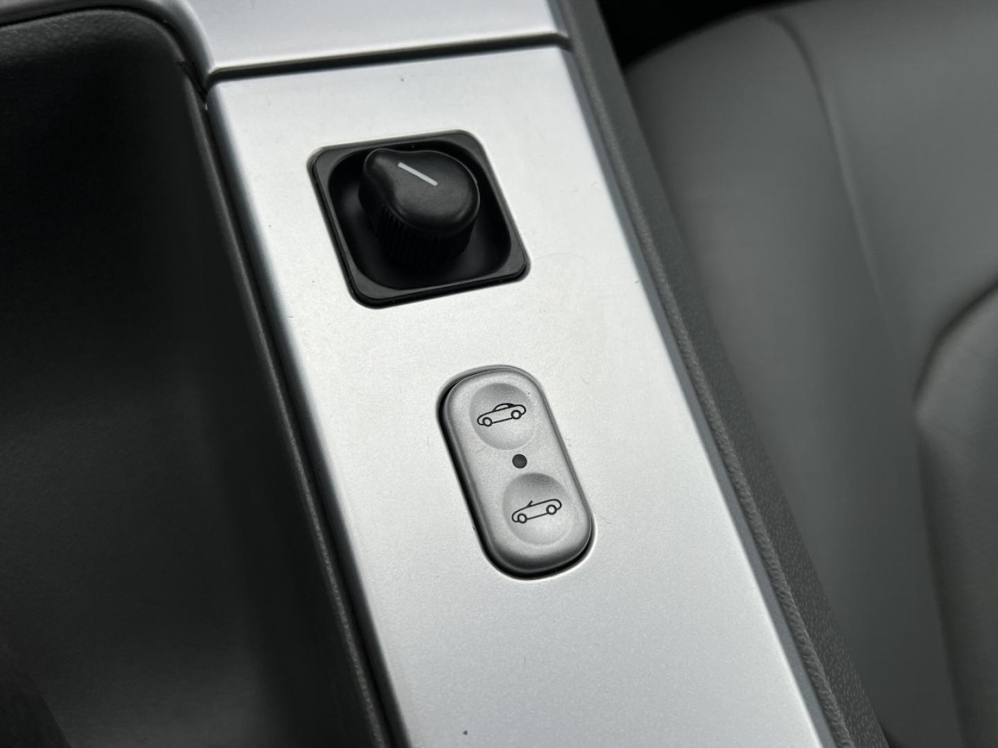 2005 BLACK /Gray Leather CHRYSLER CROSSFIRE LIMITED (1C3AN65L95X) with an 3.2L V6 engine, 6-Speed Manual transmission, located at 2990 Old Orchard Rd., Jackson, MO, 63755, 37.354214, -89.612106 - 2005 Chrysler Crossfire Limited Only 50xxx miles Rear Wheel Drive 3.2L V6 6-Speed Manual Leather Power Driver Seat Heated Seats Cruise Power Windows/Locks We have financing available and we accept trades! Fill out a credit application on our website or come by today! If you have any quest - Photo#20